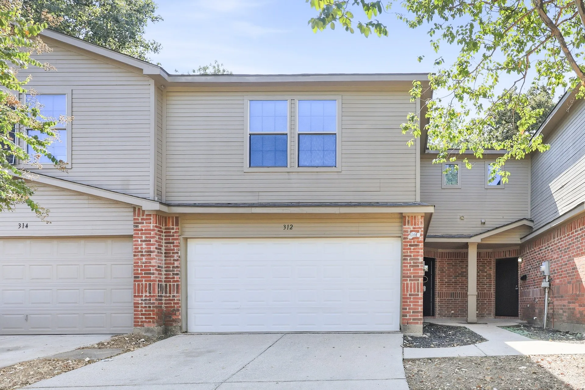 Townhouse For Rent