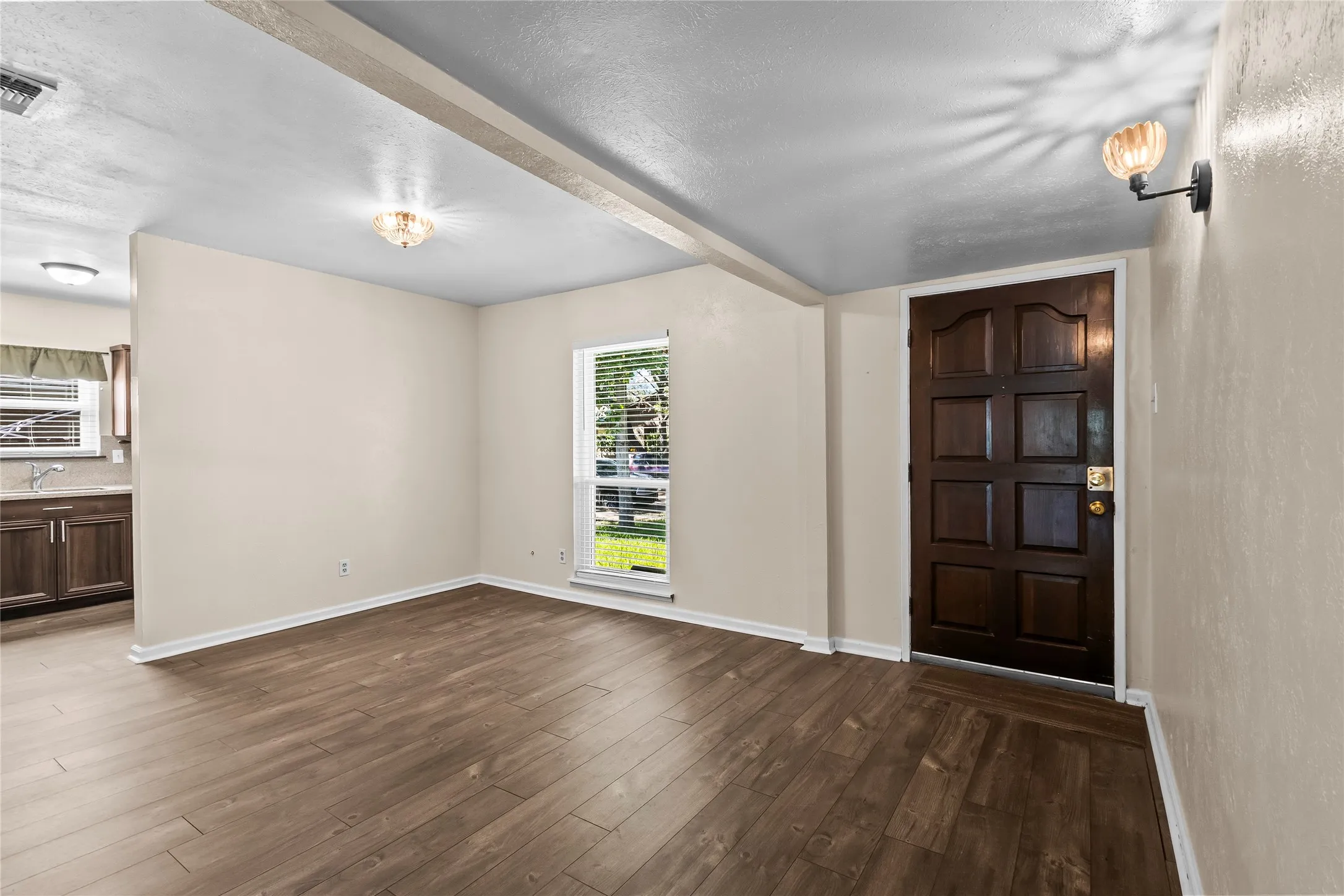Entry & Dining Area
