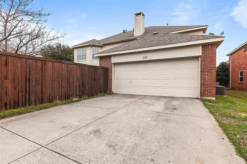 Single Family Residence For Rent in Collin County , 8025 Cavalier Drive, Plano, Texas 75024, 4 Bedroom, 3 Bathroom, 2 Garage spaces, 3,281 Sqft, built in 1995, mls#21391715, Real Estate Agent in Plano, Homes For Rent in Collin county, Homes For Rent in Plano, Realtor in Plano Texas, Real Estate Brokerage Independent Realty Texas, Luminita Cordes Realtor