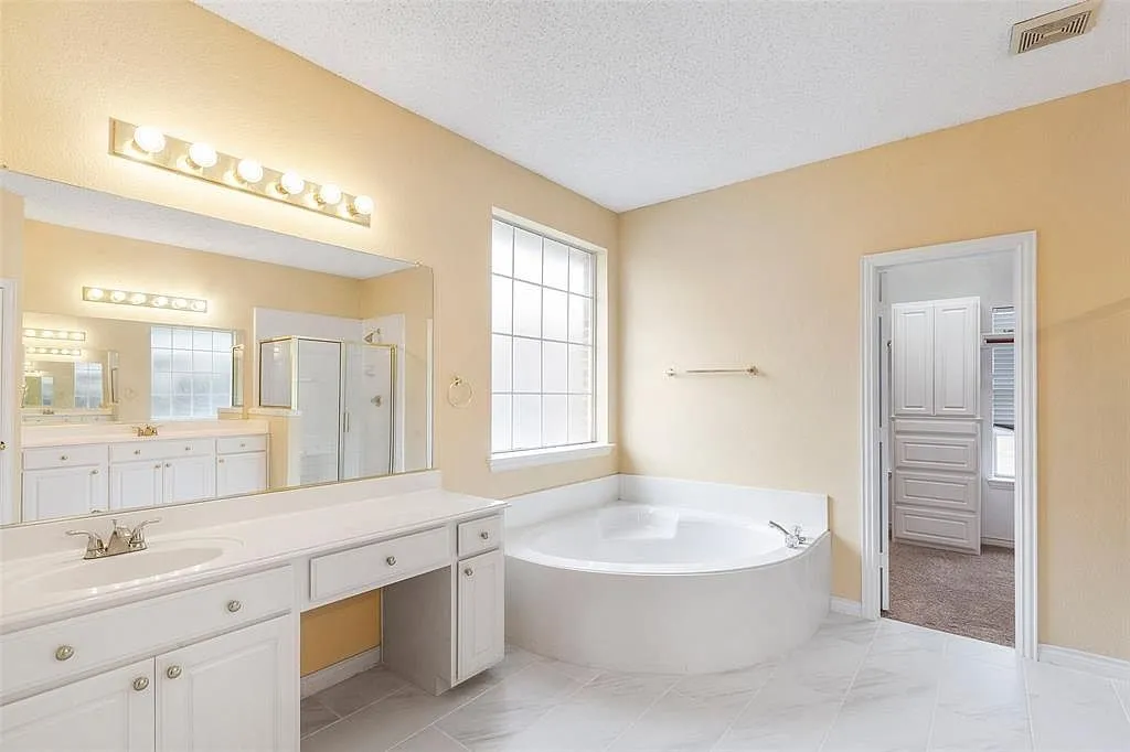 Single Family Residence For Rent in Collin County , 8025 Cavalier Drive, Plano, Texas 75024, 4 Bedroom, 3 Bathroom, 2 Garage spaces, 3,281 Sqft, built in 1995, mls#21391715, Real Estate Agent in Plano, Homes For Rent in Collin county, Homes For Rent in Plano, Realtor in Plano Texas, Real Estate Brokerage Independent Realty Texas, Luminita Cordes Realtor