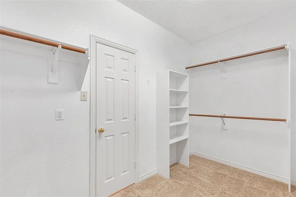 Single Family Residence For Rent in Collin County , 8025 Cavalier Drive, Plano, Texas 75024, 4 Bedroom, 3 Bathroom, 2 Garage spaces, 3,281 Sqft, built in 1995, mls#21391715, Real Estate Agent in Plano, Homes For Rent in Collin county, Homes For Rent in Plano, Realtor in Plano Texas, Real Estate Brokerage Independent Realty Texas, Luminita Cordes Realtor