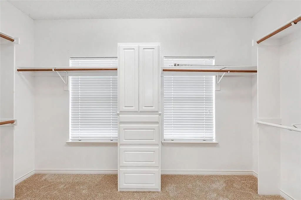 Single Family Residence For Rent in Collin County , 8025 Cavalier Drive, Plano, Texas 75024, 4 Bedroom, 3 Bathroom, 2 Garage spaces, 3,281 Sqft, built in 1995, mls#21391715, Real Estate Agent in Plano, Homes For Rent in Collin county, Homes For Rent in Plano, Realtor in Plano Texas, Real Estate Brokerage Independent Realty Texas, Luminita Cordes Realtor
