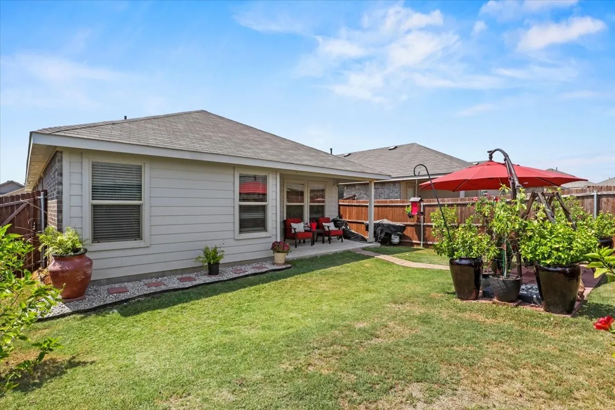 Single Family Residence For Rent in Wise County , 137 Running River Drive, Boyd, Texas 76023, 3 Bedroom, 2 Bathroom, 2 Garage spaces, 1,333 Sqft, built in 2023, mls#21392501, Real Estate Agent in Boyd, Homes For Rent in Wise county, Homes For Rent in Boyd, Realtor in Boyd Texas, Real Estate Brokerage Independent Realty Texas, Luminita Cordes Realtor