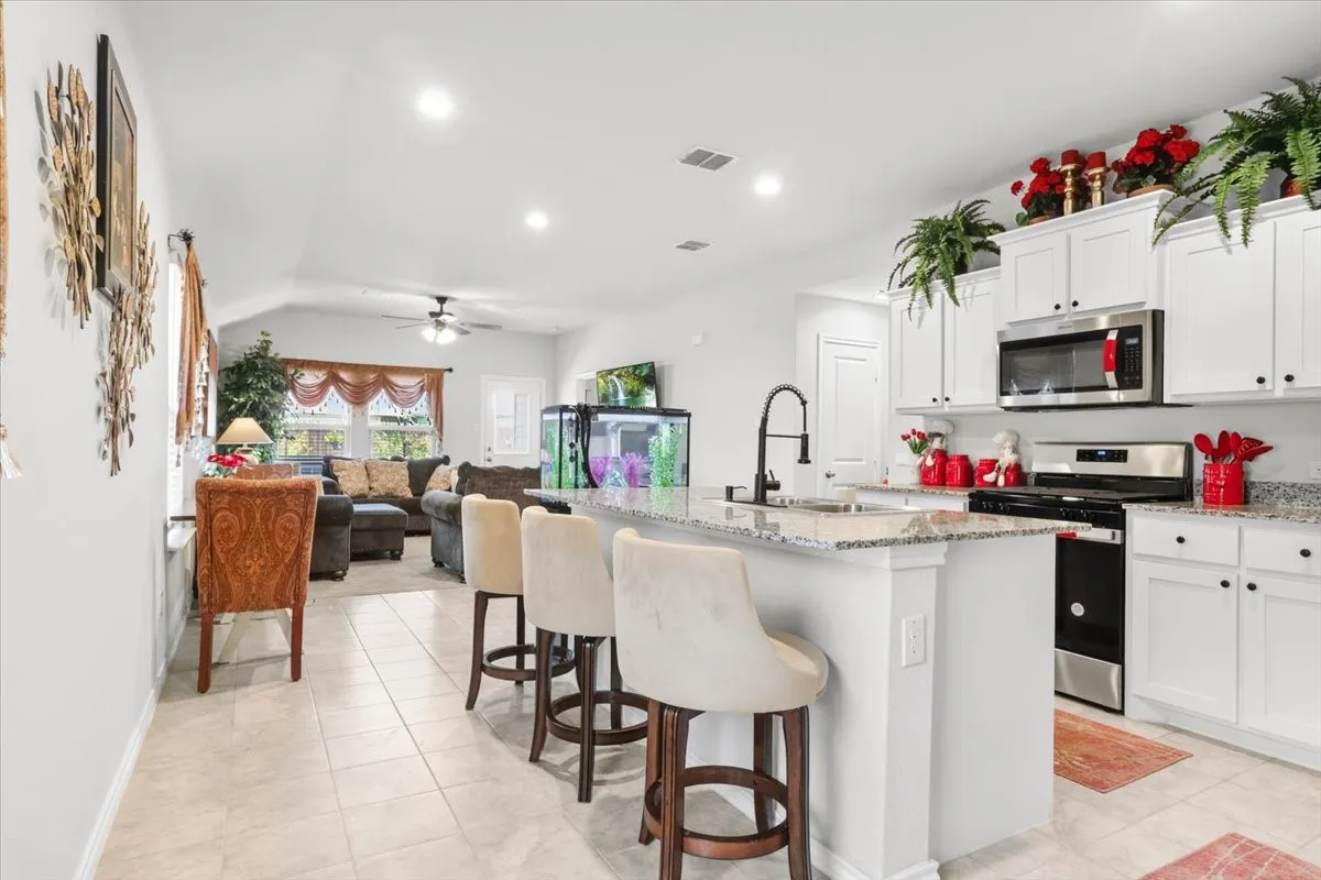 Single Family Residence For Rent in Wise County , 137 Running River Drive, Boyd, Texas 76023, 3 Bedroom, 2 Bathroom, 2 Garage spaces, 1,333 Sqft, built in 2023, mls#21392501, Real Estate Agent in Boyd, Homes For Rent in Wise county, Homes For Rent in Boyd, Realtor in Boyd Texas, Real Estate Brokerage Independent Realty Texas, Luminita Cordes Realtor