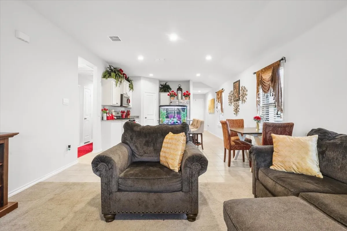 Single Family Residence For Rent in Wise County , 137 Running River Drive, Boyd, Texas 76023, 3 Bedroom, 2 Bathroom, 2 Garage spaces, 1,333 Sqft, built in 2023, mls#21392501, Real Estate Agent in Boyd, Homes For Rent in Wise county, Homes For Rent in Boyd, Realtor in Boyd Texas, Real Estate Brokerage Independent Realty Texas, Luminita Cordes Realtor