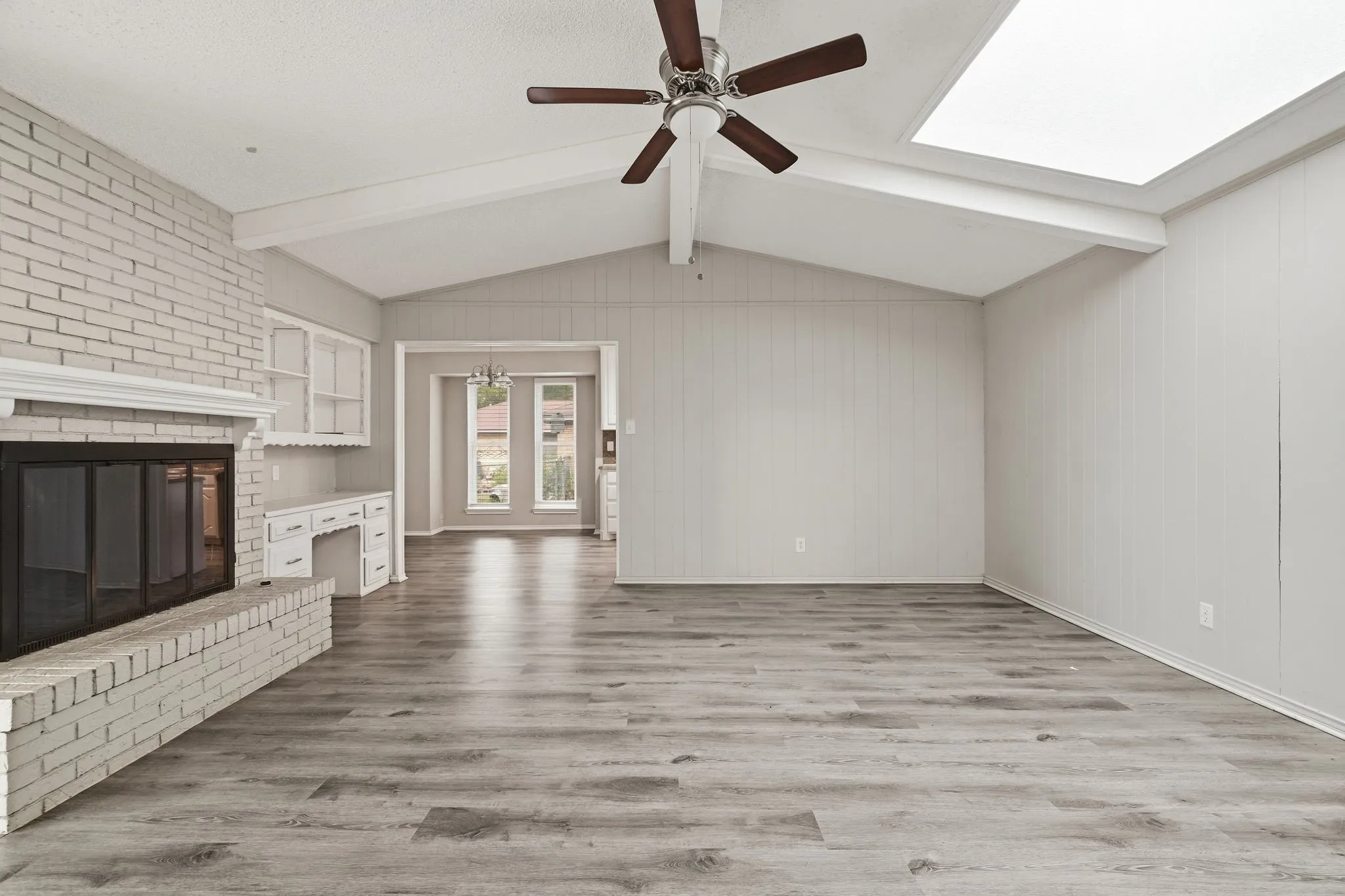 Single Family Residence For Sale in Dallas County , 316 Ray Avenue, De Soto, Texas 75115, 3 Bedroom, 2 Bathroom, 2 Garage spaces, 1,796 Sqft, built in 1969, mls#21392470, Real Estate Agent in De Soto, Homes For Sale in Dallas county, Homes For Sale in De Soto, Realtor in De Soto Texas, Real Estate Brokerage Independent Realty Texas, Luminita Cordes Realtor