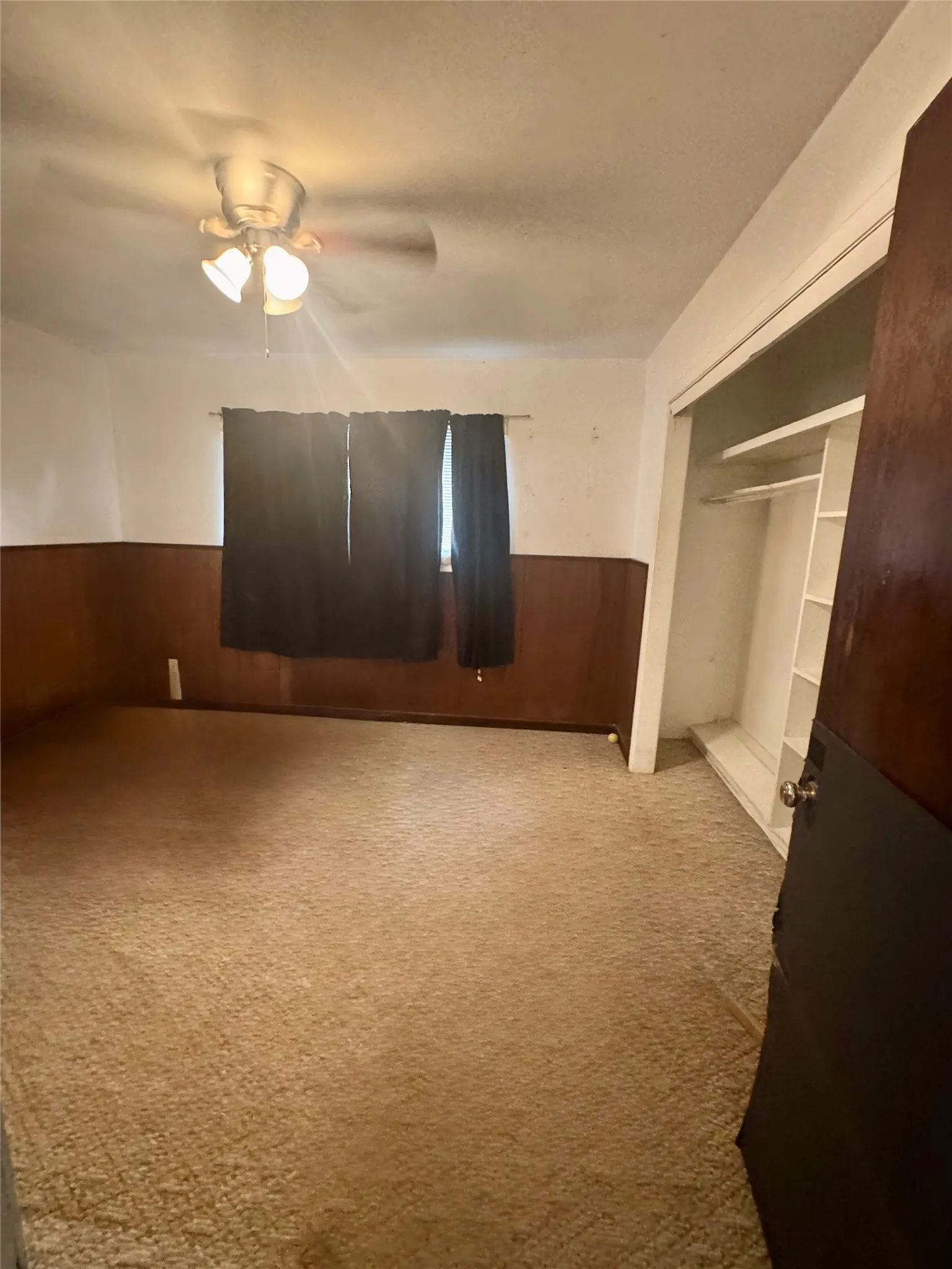 Single Family Residence For Sale in Grayson County , 1200 Park Drive, Denison, Texas 75020, 2 Bedroom, 1 Bathroom, 1 Garage spaces, 840 Sqft, built in 1960, mls#21392281, Real Estate Agent in Denison, Homes For Sale in Grayson county, Homes For Sale in Denison, Realtor in Denison Texas, Real Estate Brokerage Independent Realty Texas, Luminita Cordes Realtor