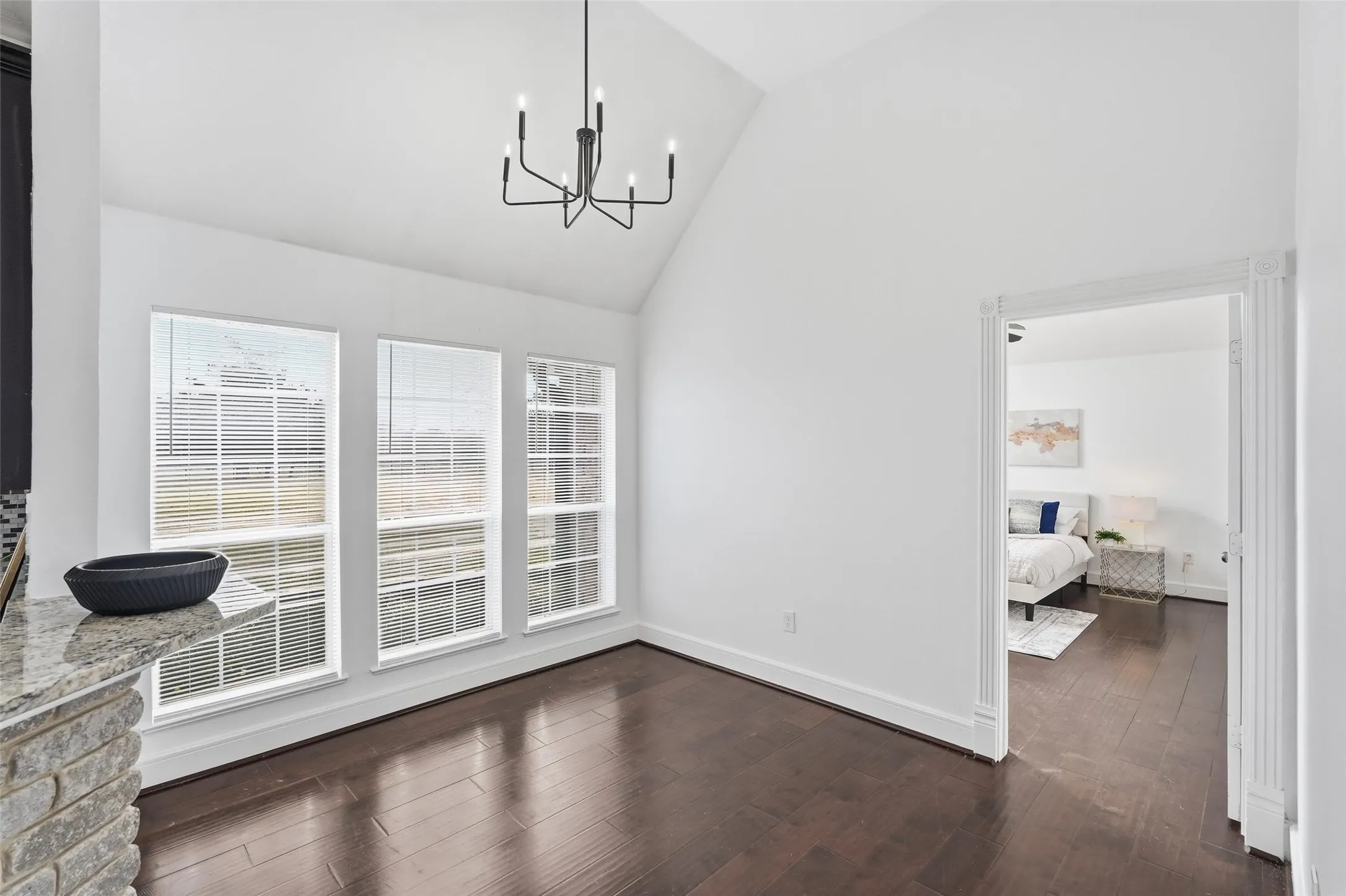 Single Family Residence For Rent in Kaufman County , 10840 Fm 1895, Kemp, Texas 75143, 3 Bedroom, 2 Bathroom, 2 Garage spaces, 2,122 Sqft, built in 2001, mls#21392507, Real Estate Agent in Kemp, Homes For Rent in Kaufman county, Homes For Rent in Kemp, Realtor in Kemp Texas, Real Estate Brokerage Independent Realty Texas, Luminita Cordes Realtor