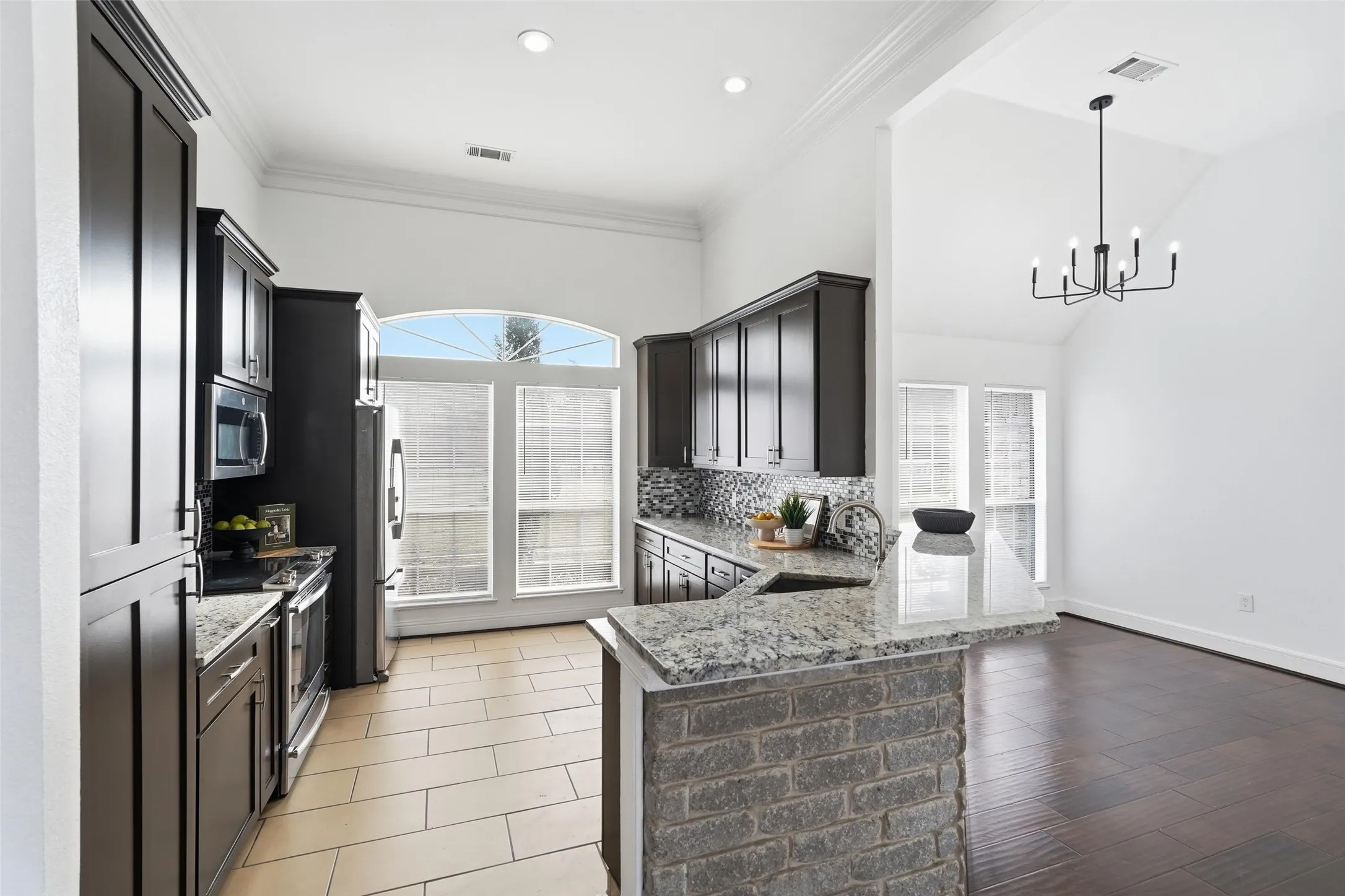 Single Family Residence For Rent in Kaufman County , 10840 Fm 1895, Kemp, Texas 75143, 3 Bedroom, 2 Bathroom, 2 Garage spaces, 2,122 Sqft, built in 2001, mls#21392507, Real Estate Agent in Kemp, Homes For Rent in Kaufman county, Homes For Rent in Kemp, Realtor in Kemp Texas, Real Estate Brokerage Independent Realty Texas, Luminita Cordes Realtor