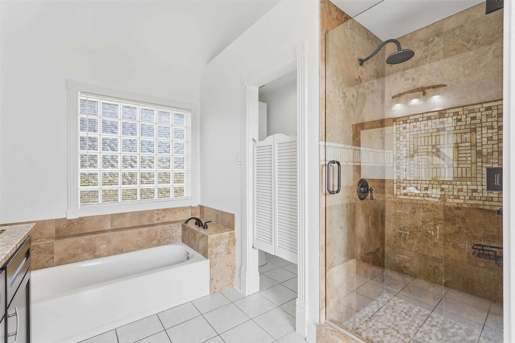 Single Family Residence For Rent in Kaufman County , 10840 Fm 1895, Kemp, Texas 75143, 3 Bedroom, 2 Bathroom, 2 Garage spaces, 2,122 Sqft, built in 2001, mls#21392507, Real Estate Agent in Kemp, Homes For Rent in Kaufman county, Homes For Rent in Kemp, Realtor in Kemp Texas, Real Estate Brokerage Independent Realty Texas, Luminita Cordes Realtor