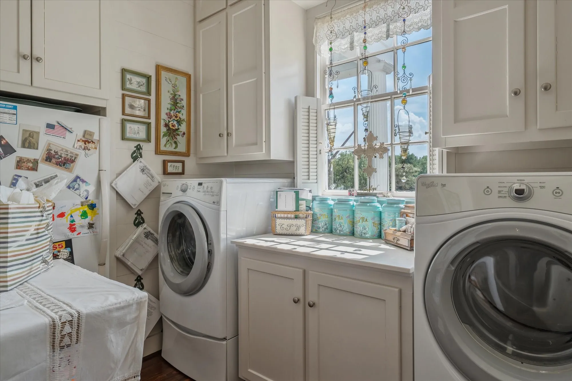 Single Family Residence For Sale in Van Zandt County , 2591 State Highway 64, Ben Wheeler, Texas 75754, 3 Bedroom, 3 Bathroom, Garage spaces, 3,692 Sqft, built in 1854, mls#21391986, Real Estate Agent in Ben Wheeler, Homes For Sale in Van Zandt county, Homes For Sale in Ben Wheeler, Realtor in Ben Wheeler Texas, Real Estate Brokerage Independent Realty Texas, Luminita Cordes Realtor