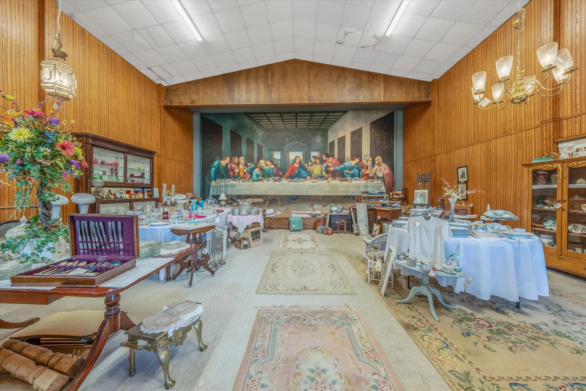 Single Family Residence For Sale in Van Zandt County , 2591 State Highway 64, Ben Wheeler, Texas 75754, 3 Bedroom, 3 Bathroom, Garage spaces, 3,692 Sqft, built in 1854, mls#21391986, Real Estate Agent in Ben Wheeler, Homes For Sale in Van Zandt county, Homes For Sale in Ben Wheeler, Realtor in Ben Wheeler Texas, Real Estate Brokerage Independent Realty Texas, Luminita Cordes Realtor