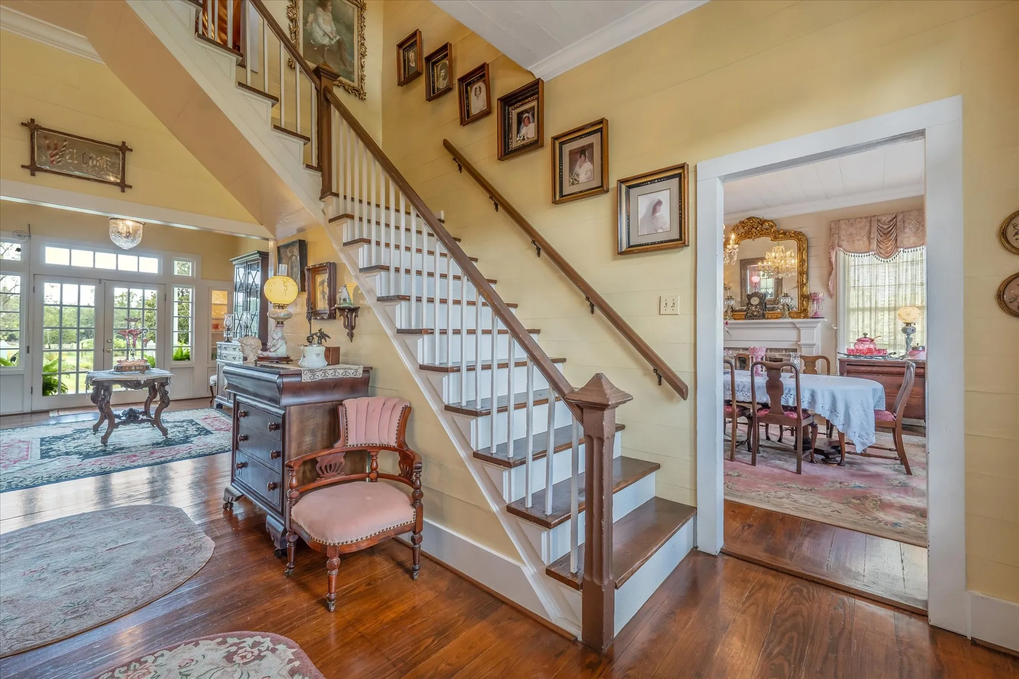 Single Family Residence For Sale in Van Zandt County , 2591 State Highway 64, Ben Wheeler, Texas 75754, 3 Bedroom, 3 Bathroom, Garage spaces, 3,692 Sqft, built in 1854, mls#21391986, Real Estate Agent in Ben Wheeler, Homes For Sale in Van Zandt county, Homes For Sale in Ben Wheeler, Realtor in Ben Wheeler Texas, Real Estate Brokerage Independent Realty Texas, Luminita Cordes Realtor