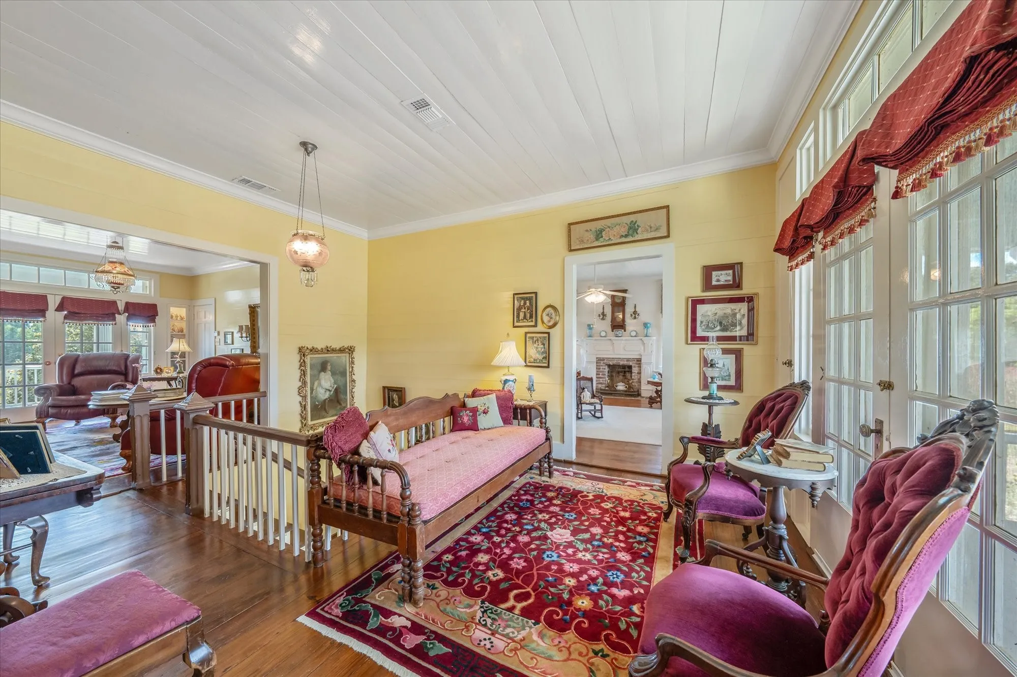 Single Family Residence For Sale in Van Zandt County , 2591 State Highway 64, Ben Wheeler, Texas 75754, 3 Bedroom, 3 Bathroom, Garage spaces, 3,692 Sqft, built in 1854, mls#21391986, Real Estate Agent in Ben Wheeler, Homes For Sale in Van Zandt county, Homes For Sale in Ben Wheeler, Realtor in Ben Wheeler Texas, Real Estate Brokerage Independent Realty Texas, Luminita Cordes Realtor