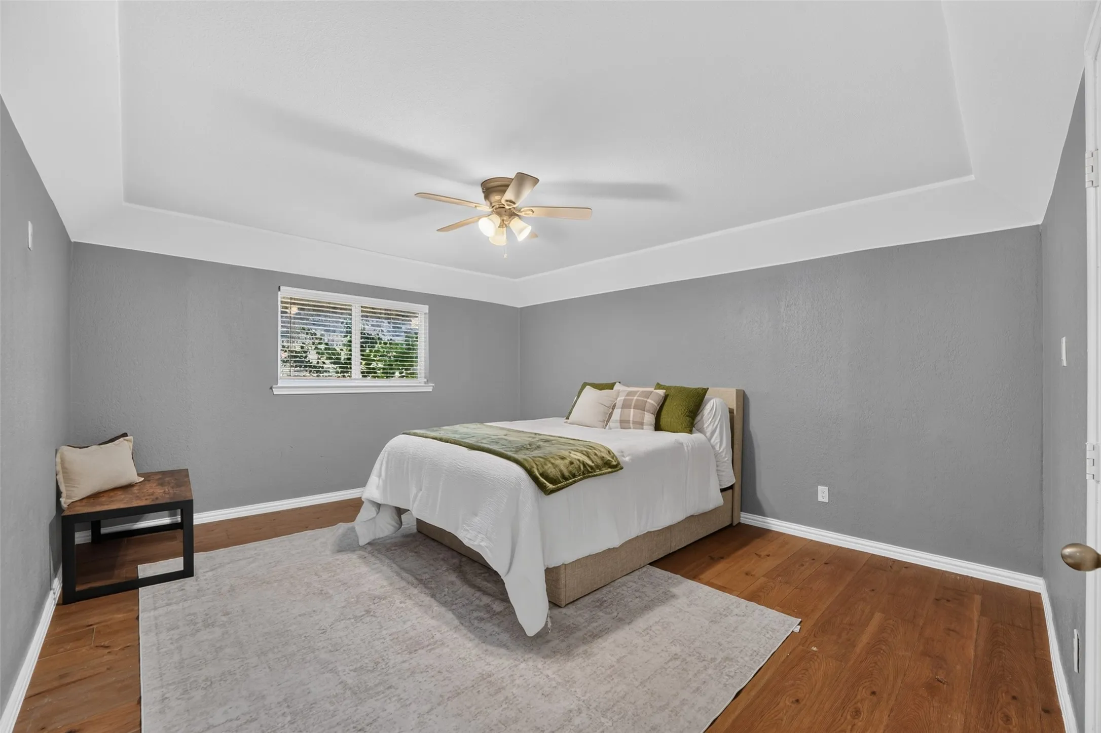Single Family Residence For Sale in Dallas County , 4730 Chilton Drive, Dallas, Texas 75227, 3 Bedroom, 3 Bathroom, 2 Garage spaces, 2,013 Sqft, built in 1972, mls#21377754, Real Estate Agent in Dallas, Homes For Sale in Dallas county, Homes For Sale in Dallas, Realtor in Dallas Texas, Real Estate Brokerage Independent Realty Texas, Luminita Cordes Realtor