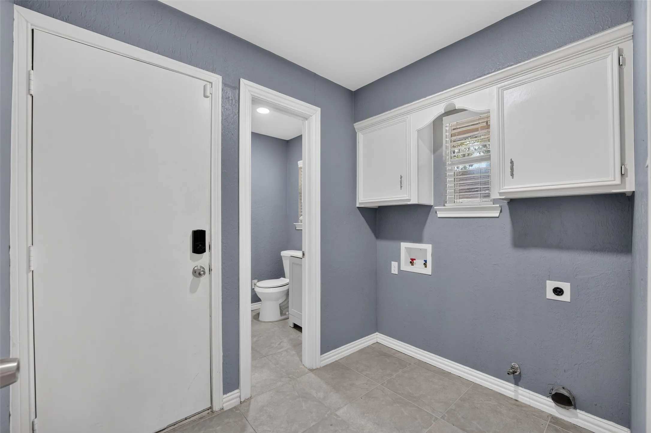 Single Family Residence For Sale in Dallas County , 4730 Chilton Drive, Dallas, Texas 75227, 3 Bedroom, 3 Bathroom, 2 Garage spaces, 2,013 Sqft, built in 1972, mls#21377754, Real Estate Agent in Dallas, Homes For Sale in Dallas county, Homes For Sale in Dallas, Realtor in Dallas Texas, Real Estate Brokerage Independent Realty Texas, Luminita Cordes Realtor