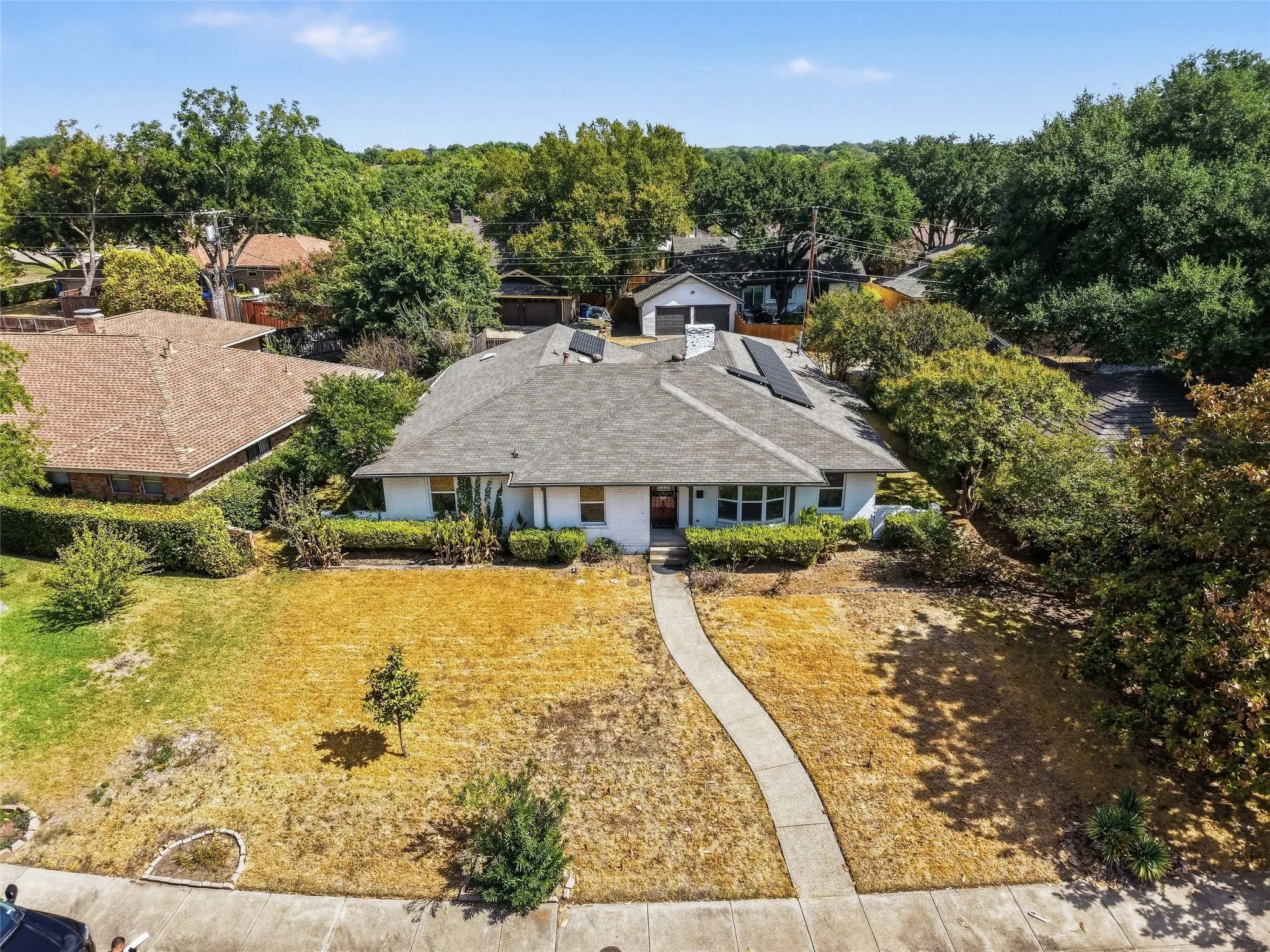 Single Family Residence For Sale in Dallas County , 4730 Chilton Drive, Dallas, Texas 75227, 3 Bedroom, 3 Bathroom, 2 Garage spaces, 2,013 Sqft, built in 1972, mls#21377754, Real Estate Agent in Dallas, Homes For Sale in Dallas county, Homes For Sale in Dallas, Realtor in Dallas Texas, Real Estate Brokerage Independent Realty Texas, Luminita Cordes Realtor