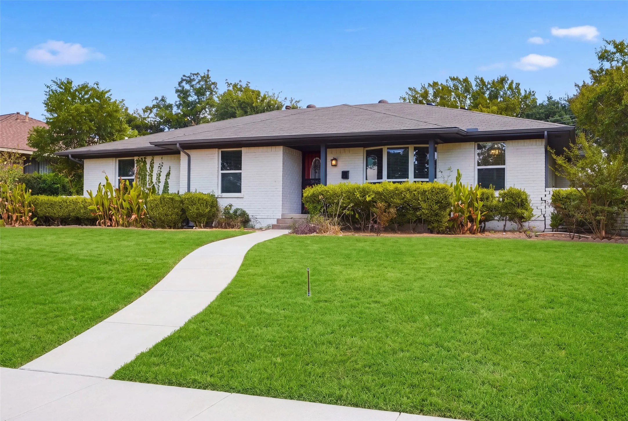 Single Family Residence For Sale