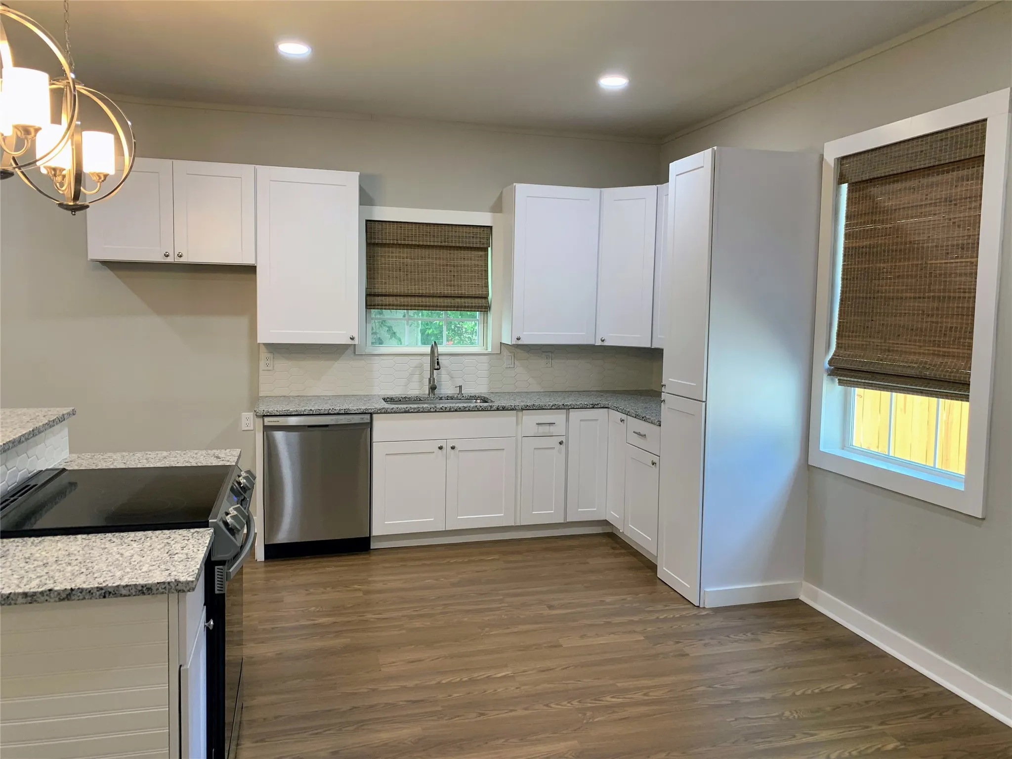 Single Family Residence For Sale in Hunt County , 1700 Oneal Street, Greenville, Texas 75401, 3 Bedroom, 2 Bathroom, Garage spaces, 1,754 Sqft, built in 1910, mls#21392512, Real Estate Agent in Greenville, Homes For Sale in Hunt county, Homes For Sale in Greenville, Realtor in Greenville Texas, Real Estate Brokerage Independent Realty Texas, Luminita Cordes Realtor