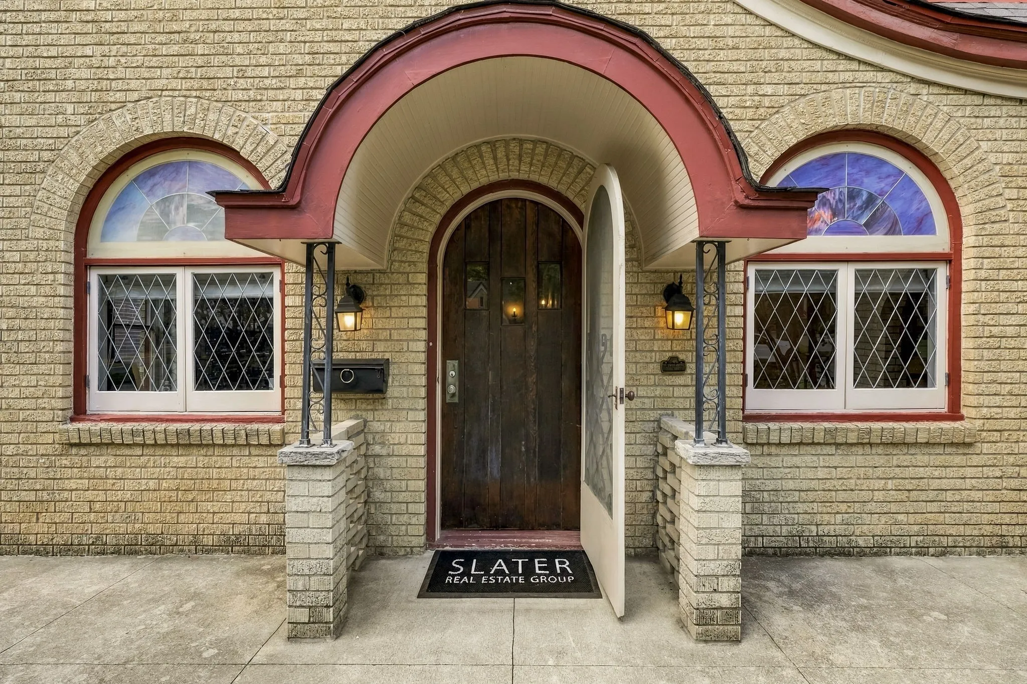 Single Family Residence For Sale in Dallas County , 6317 Bryan Parkway, Dallas, Texas 75214, 4 Bedroom, 3 Bathroom, 2 Garage spaces, 2,443 Sqft, built in 1923, mls#21389352, Real Estate Agent in Dallas, Homes For Sale in Dallas county, Homes For Sale in Dallas, Realtor in Dallas Texas, Real Estate Brokerage Independent Realty Texas, Luminita Cordes Realtor