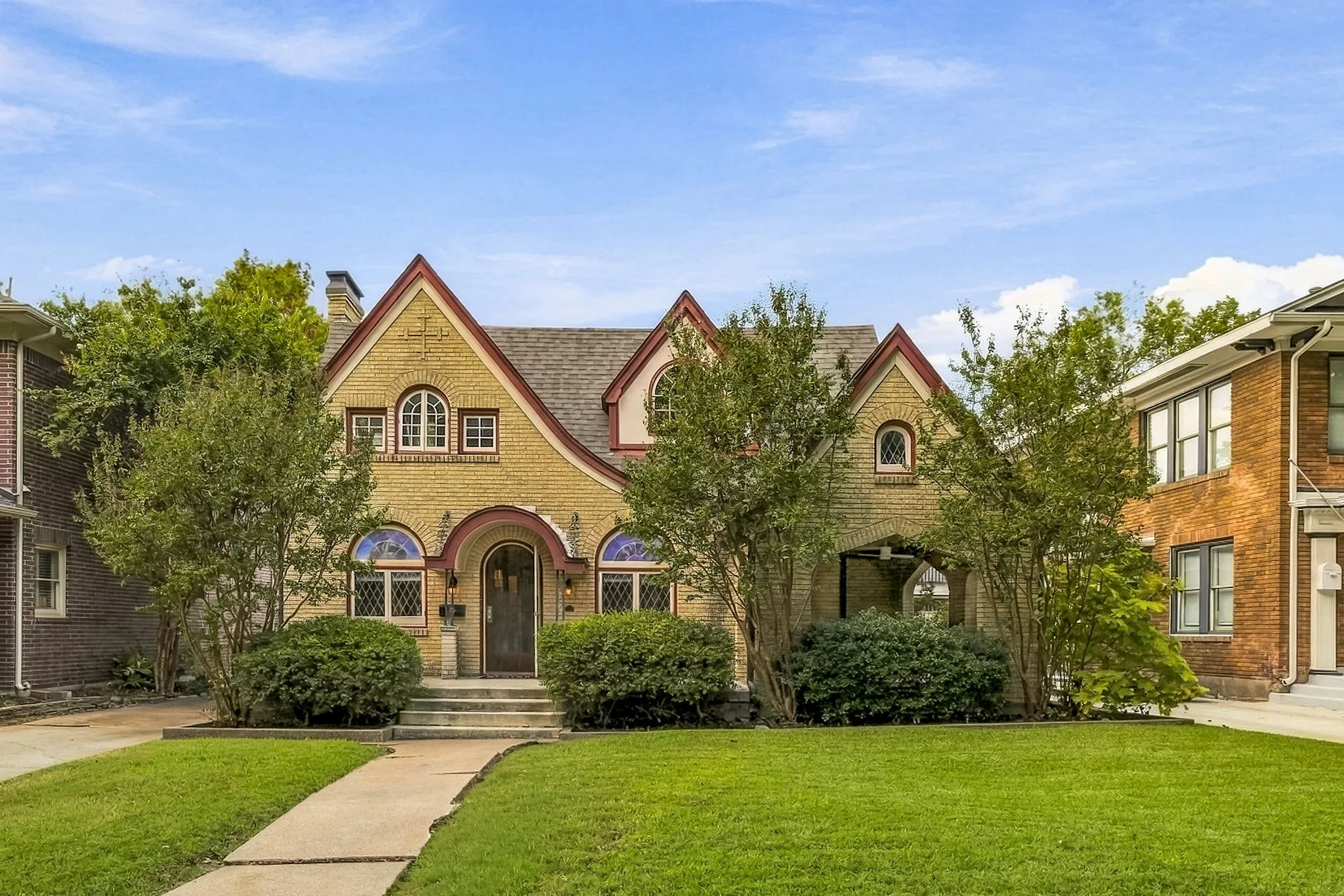 Single Family Residence For Sale
