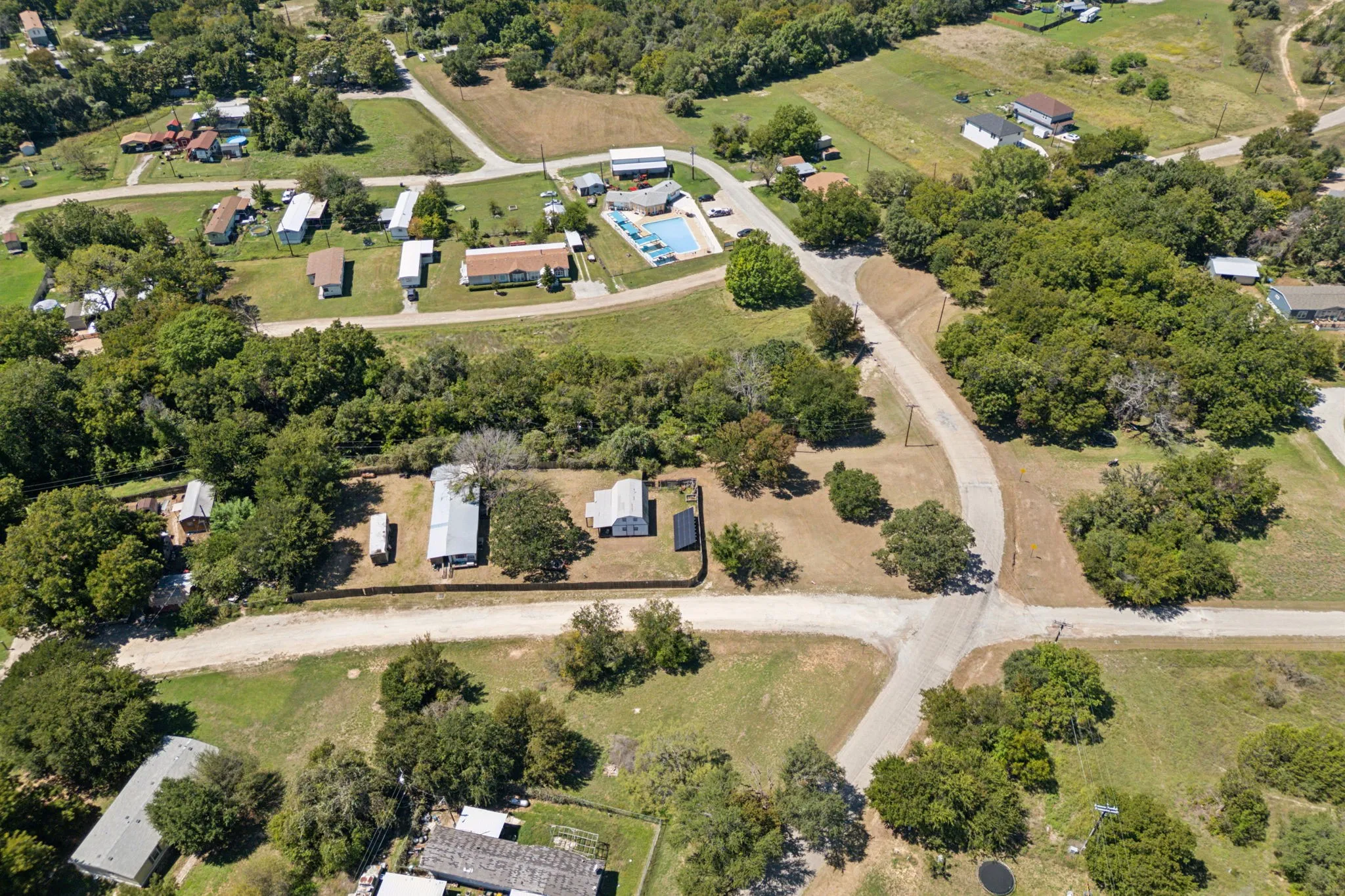 Mobile Home For Sale in Hood County , 5411 S Oklahoma Trail, Granbury, Texas 76048, 2 Bedroom, 1 Bathroom, Garage spaces, 840 Sqft, built in 2007, mls#21390937, Real Estate Agent in Granbury, Homes For Sale in Hood county, Homes For Sale in Granbury, Realtor in Granbury Texas, Real Estate Brokerage Independent Realty Texas, Luminita Cordes Realtor