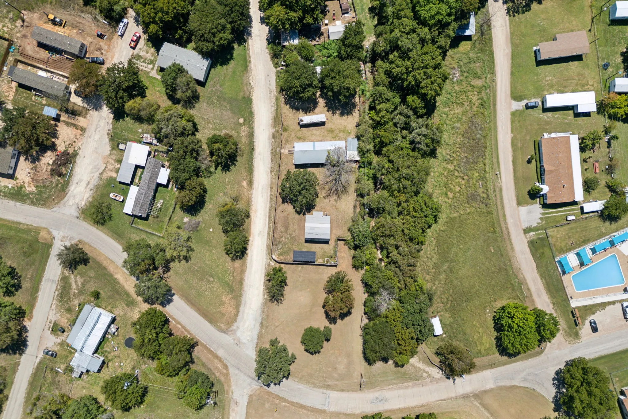 Mobile Home For Sale in Hood County , 5411 S Oklahoma Trail, Granbury, Texas 76048, 2 Bedroom, 1 Bathroom, Garage spaces, 840 Sqft, built in 2007, mls#21390937, Real Estate Agent in Granbury, Homes For Sale in Hood county, Homes For Sale in Granbury, Realtor in Granbury Texas, Real Estate Brokerage Independent Realty Texas, Luminita Cordes Realtor