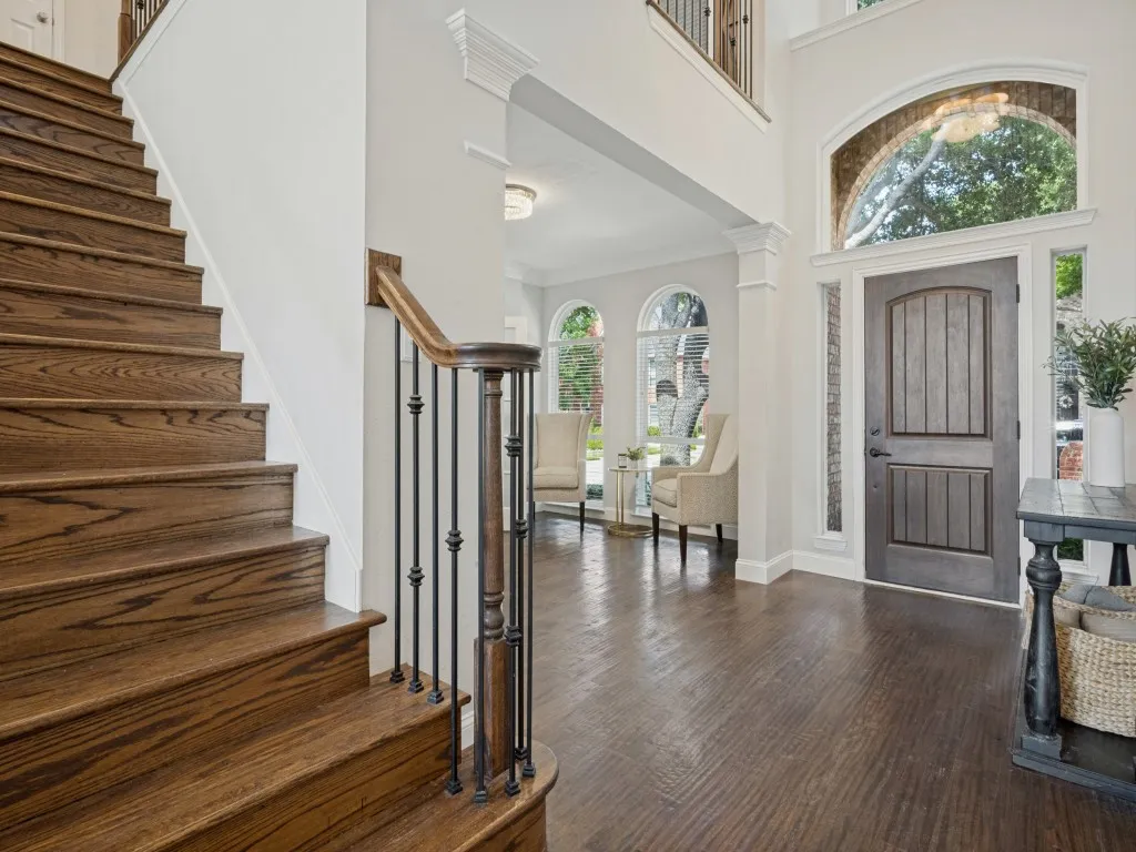 Single Family Residence For Sale in Denton County , 2829 Aberdeen Drive, Flower Mound, Texas 75022, 4 Bedroom, 3 Bathroom, 2 Garage spaces, 2,815 Sqft, built in 1993, mls#21391460, Real Estate Agent in Flower Mound, Homes For Sale in Denton county, Homes For Sale in Flower Mound, Realtor in Flower Mound Texas, Real Estate Brokerage Independent Realty Texas, Luminita Cordes Realtor