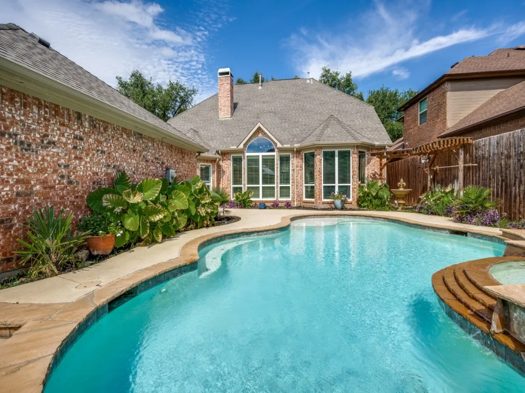 Single Family Residence For Sale in Denton County , 2829 Aberdeen Drive, Flower Mound, Texas 75022, 4 Bedroom, 3 Bathroom, 2 Garage spaces, 2,815 Sqft, built in 1993, mls#21391460, Real Estate Agent in Flower Mound, Homes For Sale in Denton county, Homes For Sale in Flower Mound, Realtor in Flower Mound Texas, Real Estate Brokerage Independent Realty Texas, Luminita Cordes Realtor