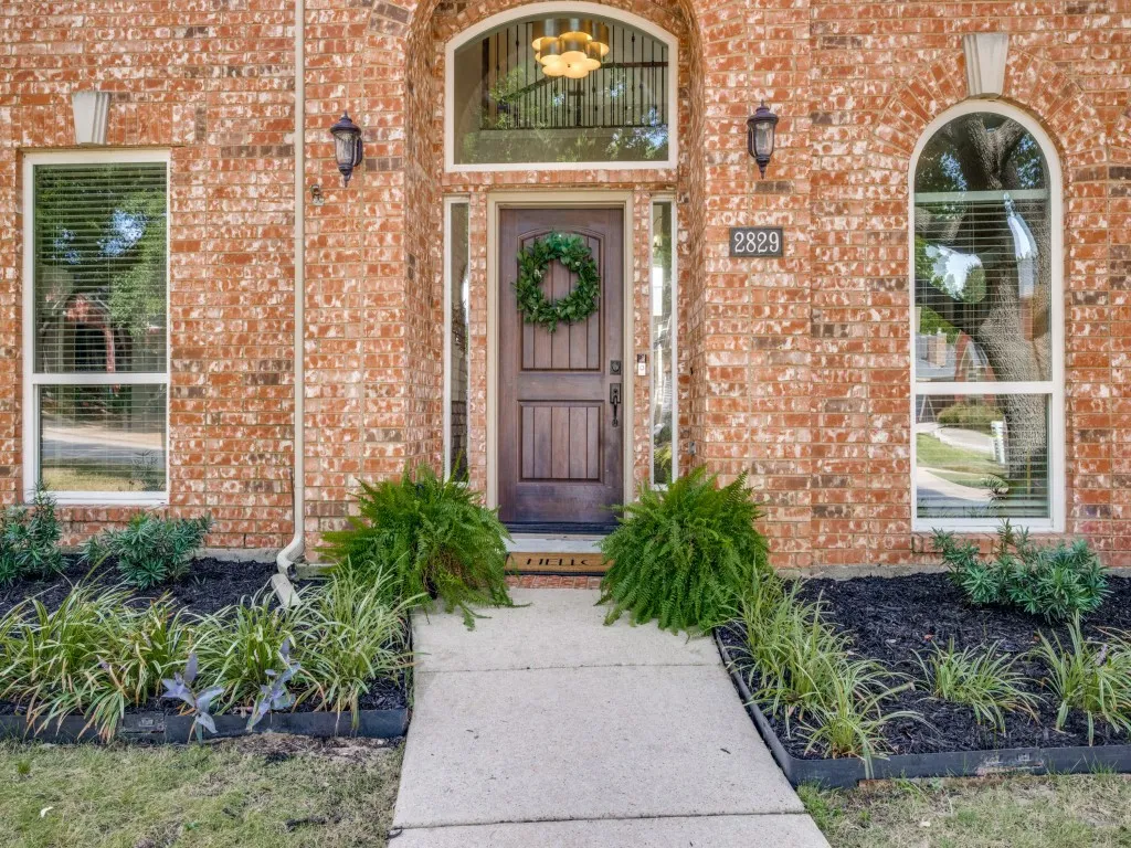 Single Family Residence For Sale in Denton County , 2829 Aberdeen Drive, Flower Mound, Texas 75022, 4 Bedroom, 3 Bathroom, 2 Garage spaces, 2,815 Sqft, built in 1993, mls#21391460, Real Estate Agent in Flower Mound, Homes For Sale in Denton county, Homes For Sale in Flower Mound, Realtor in Flower Mound Texas, Real Estate Brokerage Independent Realty Texas, Luminita Cordes Realtor