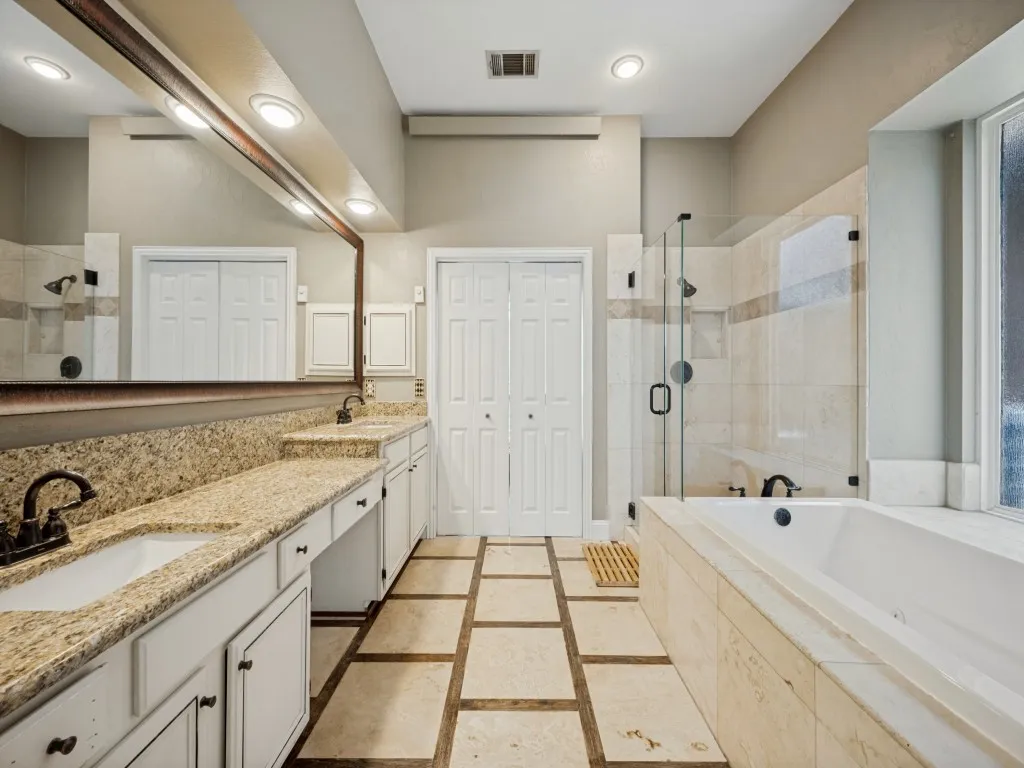 Single Family Residence For Sale in Denton County , 2829 Aberdeen Drive, Flower Mound, Texas 75022, 4 Bedroom, 3 Bathroom, 2 Garage spaces, 2,815 Sqft, built in 1993, mls#21391460, Real Estate Agent in Flower Mound, Homes For Sale in Denton county, Homes For Sale in Flower Mound, Realtor in Flower Mound Texas, Real Estate Brokerage Independent Realty Texas, Luminita Cordes Realtor