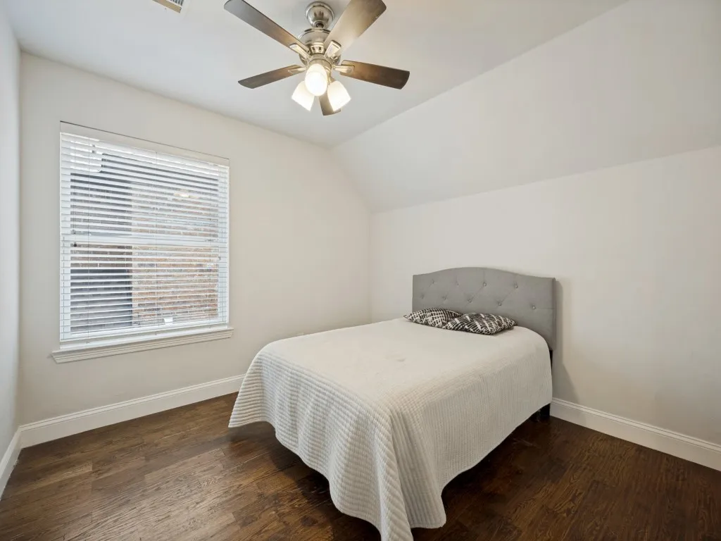 Single Family Residence For Sale in Denton County , 2829 Aberdeen Drive, Flower Mound, Texas 75022, 4 Bedroom, 3 Bathroom, 2 Garage spaces, 2,815 Sqft, built in 1993, mls#21391460, Real Estate Agent in Flower Mound, Homes For Sale in Denton county, Homes For Sale in Flower Mound, Realtor in Flower Mound Texas, Real Estate Brokerage Independent Realty Texas, Luminita Cordes Realtor