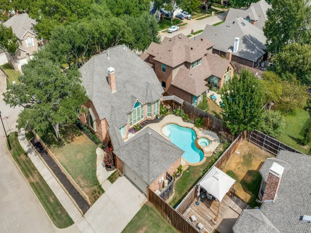 Single Family Residence For Sale in Denton County , 2829 Aberdeen Drive, Flower Mound, Texas 75022, 4 Bedroom, 3 Bathroom, 2 Garage spaces, 2,815 Sqft, built in 1993, mls#21391460, Real Estate Agent in Flower Mound, Homes For Sale in Denton county, Homes For Sale in Flower Mound, Realtor in Flower Mound Texas, Real Estate Brokerage Independent Realty Texas, Luminita Cordes Realtor