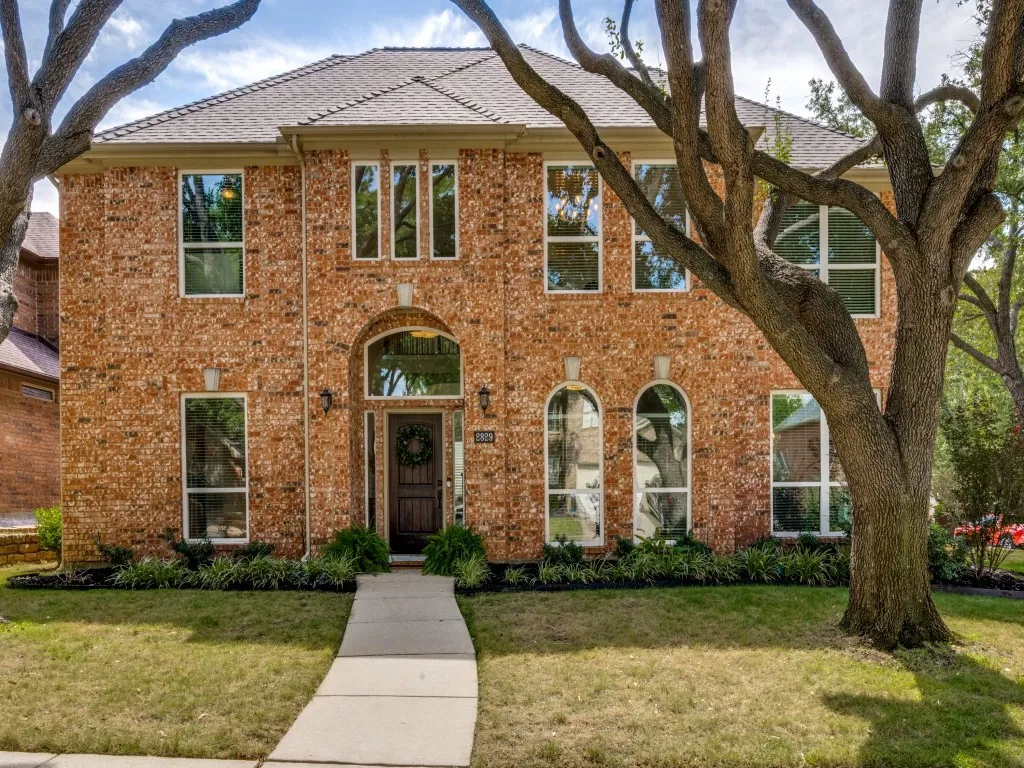 Single Family Residence For Sale in Denton County , 2829 Aberdeen Drive, Flower Mound, Texas 75022, 4 Bedroom, 3 Bathroom, 2 Garage spaces, 2,815 Sqft, built in 1993, mls#21391460, Real Estate Agent in Flower Mound, Homes For Sale in Denton county, Homes For Sale in Flower Mound, Realtor in Flower Mound Texas, Real Estate Brokerage Independent Realty Texas, Luminita Cordes Realtor