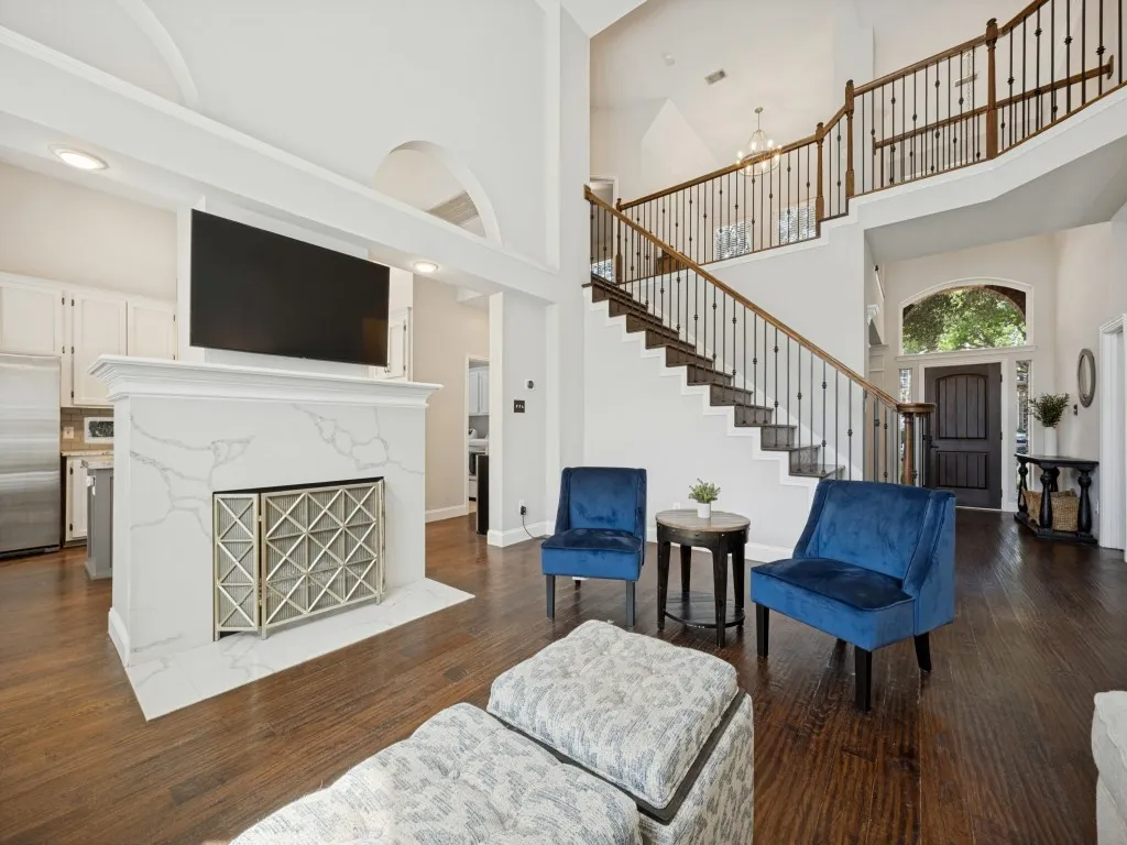 Single Family Residence For Sale in Denton County , 2829 Aberdeen Drive, Flower Mound, Texas 75022, 4 Bedroom, 3 Bathroom, 2 Garage spaces, 2,815 Sqft, built in 1993, mls#21391460, Real Estate Agent in Flower Mound, Homes For Sale in Denton county, Homes For Sale in Flower Mound, Realtor in Flower Mound Texas, Real Estate Brokerage Independent Realty Texas, Luminita Cordes Realtor