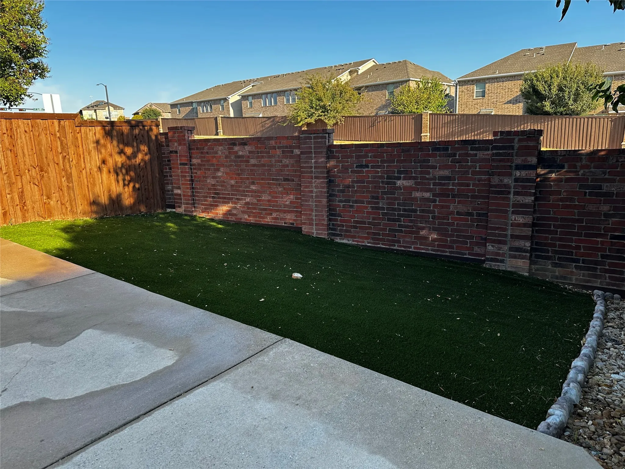 Townhouse For Sale in Dallas County , 3821 Marcillia Circle, Irving, Texas 75038, 2 Bedroom, 3 Bathroom, 2 Garage spaces, 1,565 Sqft, built in 2009, mls#21392520, Real Estate Agent in Irving, Homes For Sale in Dallas county, Homes For Sale in Irving, Realtor in Irving Texas, Real Estate Brokerage Independent Realty Texas, Luminita Cordes Realtor