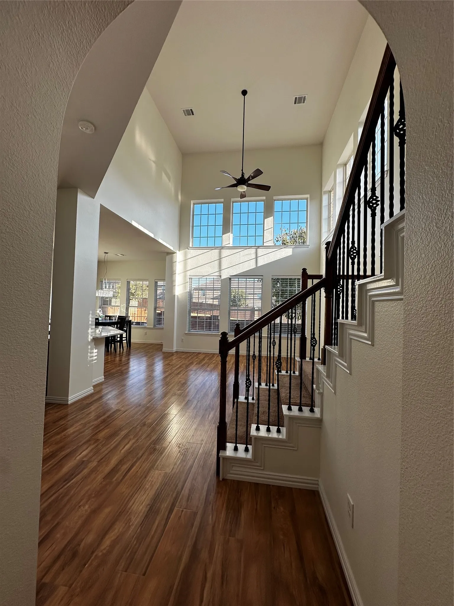 Townhouse For Sale in Dallas County , 3821 Marcillia Circle, Irving, Texas 75038, 2 Bedroom, 3 Bathroom, 2 Garage spaces, 1,565 Sqft, built in 2009, mls#21392520, Real Estate Agent in Irving, Homes For Sale in Dallas county, Homes For Sale in Irving, Realtor in Irving Texas, Real Estate Brokerage Independent Realty Texas, Luminita Cordes Realtor