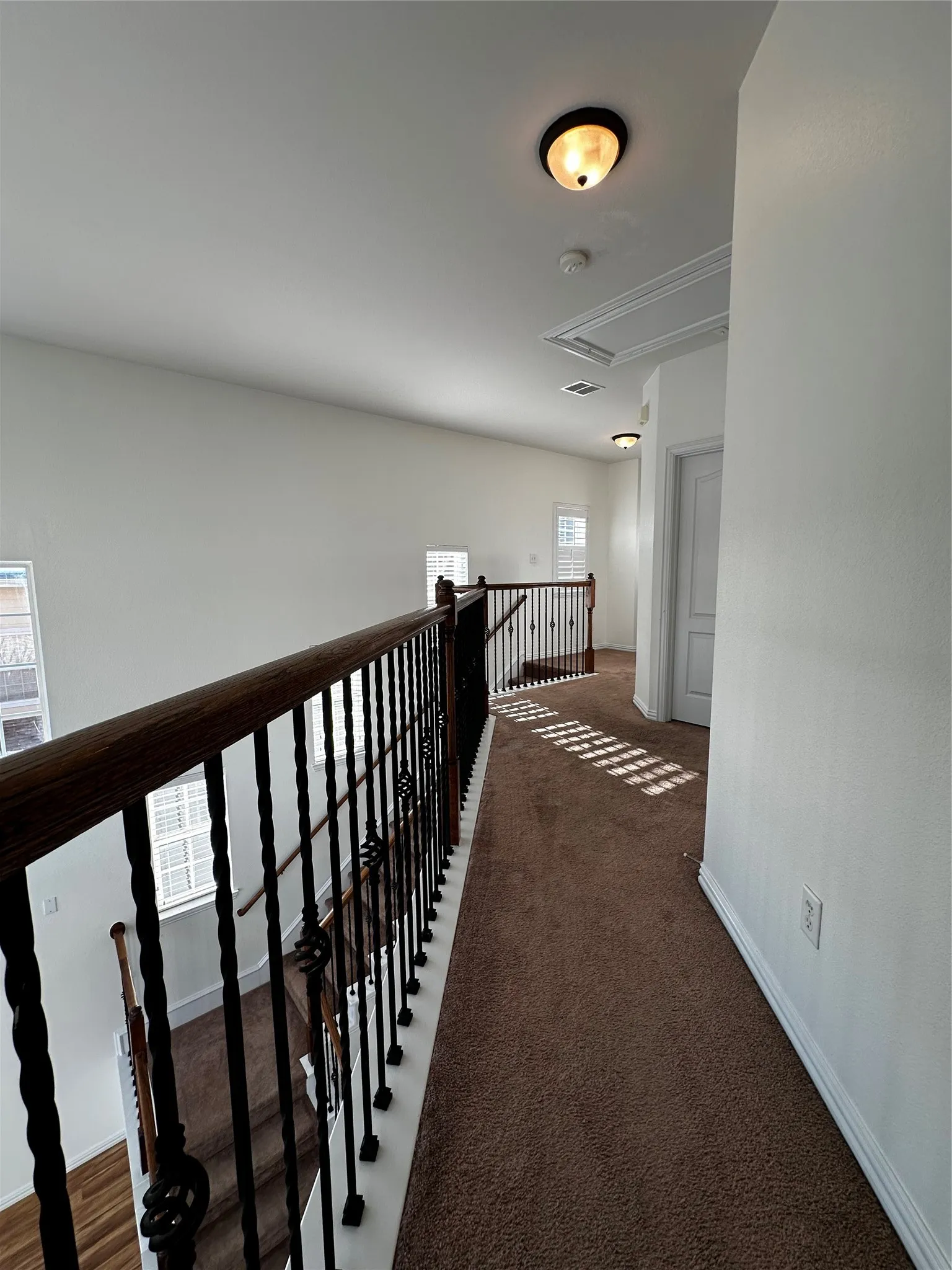Townhouse For Sale in Dallas County , 3821 Marcillia Circle, Irving, Texas 75038, 2 Bedroom, 3 Bathroom, 2 Garage spaces, 1,565 Sqft, built in 2009, mls#21392520, Real Estate Agent in Irving, Homes For Sale in Dallas county, Homes For Sale in Irving, Realtor in Irving Texas, Real Estate Brokerage Independent Realty Texas, Luminita Cordes Realtor