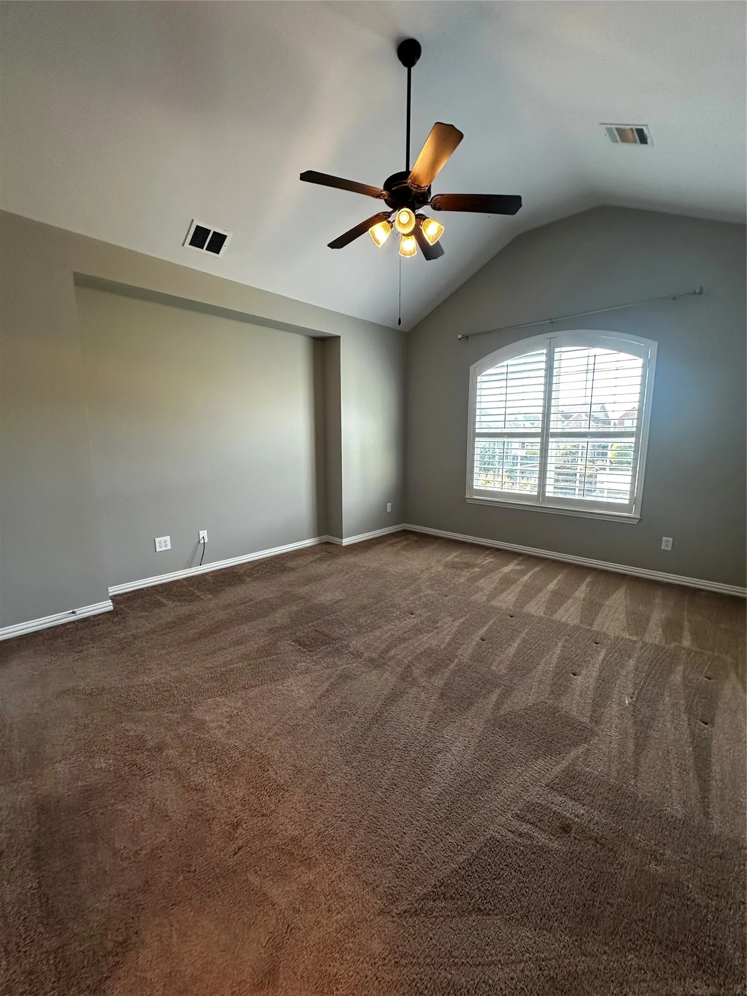 Townhouse For Sale in Dallas County , 3821 Marcillia Circle, Irving, Texas 75038, 2 Bedroom, 3 Bathroom, 2 Garage spaces, 1,565 Sqft, built in 2009, mls#21392520, Real Estate Agent in Irving, Homes For Sale in Dallas county, Homes For Sale in Irving, Realtor in Irving Texas, Real Estate Brokerage Independent Realty Texas, Luminita Cordes Realtor