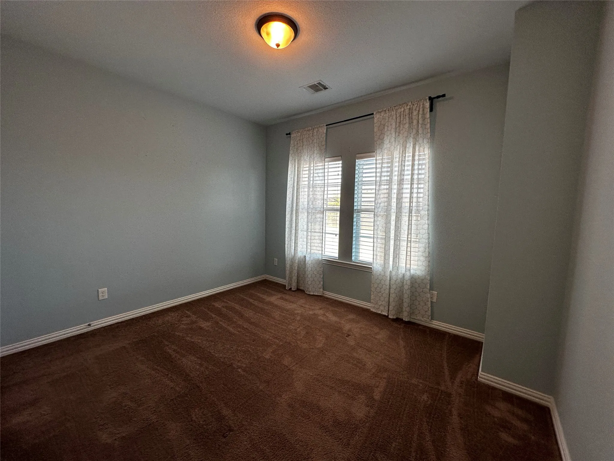 Townhouse For Sale in Dallas County , 3821 Marcillia Circle, Irving, Texas 75038, 2 Bedroom, 3 Bathroom, 2 Garage spaces, 1,565 Sqft, built in 2009, mls#21392520, Real Estate Agent in Irving, Homes For Sale in Dallas county, Homes For Sale in Irving, Realtor in Irving Texas, Real Estate Brokerage Independent Realty Texas, Luminita Cordes Realtor