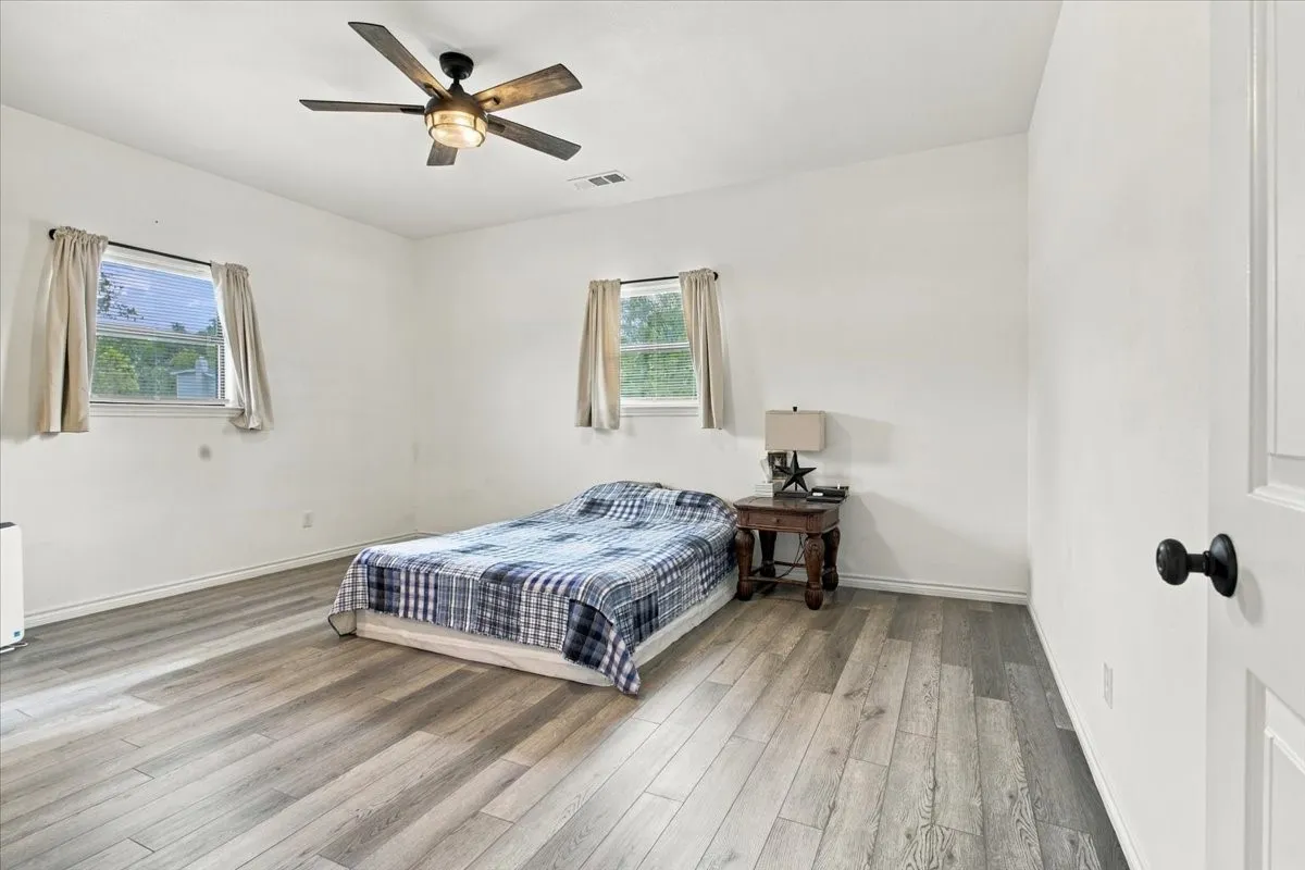 Single Family Residence For Sale in Fannin County , 505 N White Oak, Dodd City, Texas 75438, 3 Bedroom, 2 Bathroom, Garage spaces, 1,428 Sqft, built in 2022, mls#21390987, Real Estate Agent in Dodd City, Homes For Sale in Fannin county, Homes For Sale in Dodd City, Realtor in Dodd City Texas, Real Estate Brokerage Independent Realty Texas, Luminita Cordes Realtor