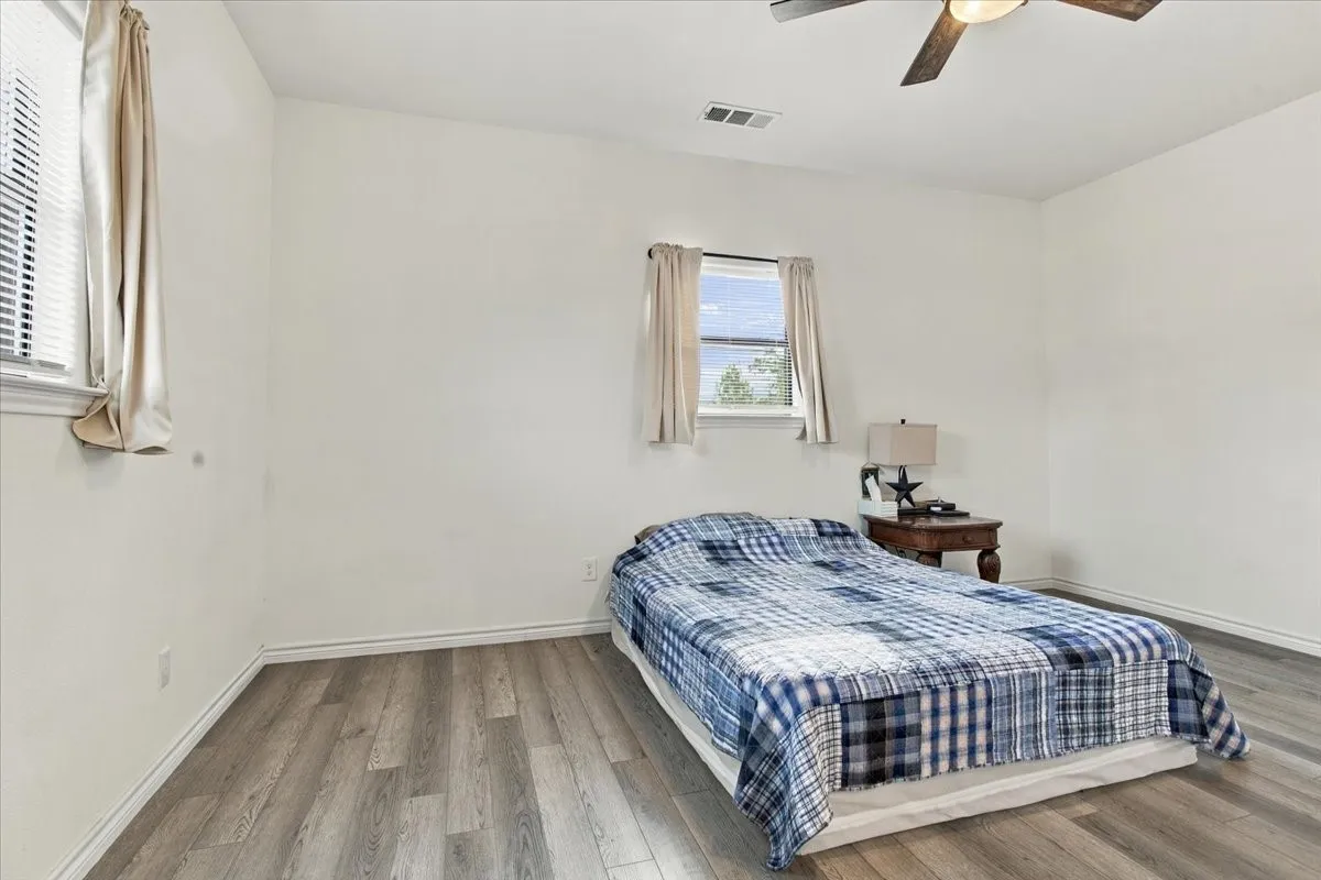 Single Family Residence For Sale in Fannin County , 505 N White Oak, Dodd City, Texas 75438, 3 Bedroom, 2 Bathroom, Garage spaces, 1,428 Sqft, built in 2022, mls#21390987, Real Estate Agent in Dodd City, Homes For Sale in Fannin county, Homes For Sale in Dodd City, Realtor in Dodd City Texas, Real Estate Brokerage Independent Realty Texas, Luminita Cordes Realtor