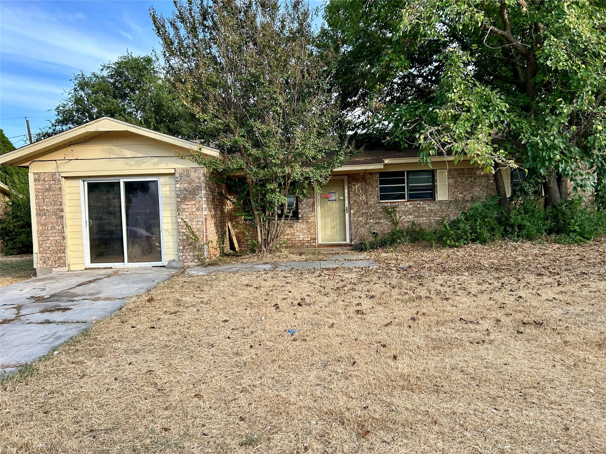 Single Family Residence For Sale in Brown County , 508 Parkway Drive, Brownwood, Texas 76801, 3 Bedroom, 1 Bathroom, Garage spaces, 1,446 Sqft, built in 0, mls#21392033, Real Estate Agent in Brownwood, Homes For Sale in Brown county, Homes For Sale in Brownwood, Realtor in Brownwood Texas, Real Estate Brokerage Independent Realty Texas, Luminita Cordes Realtor