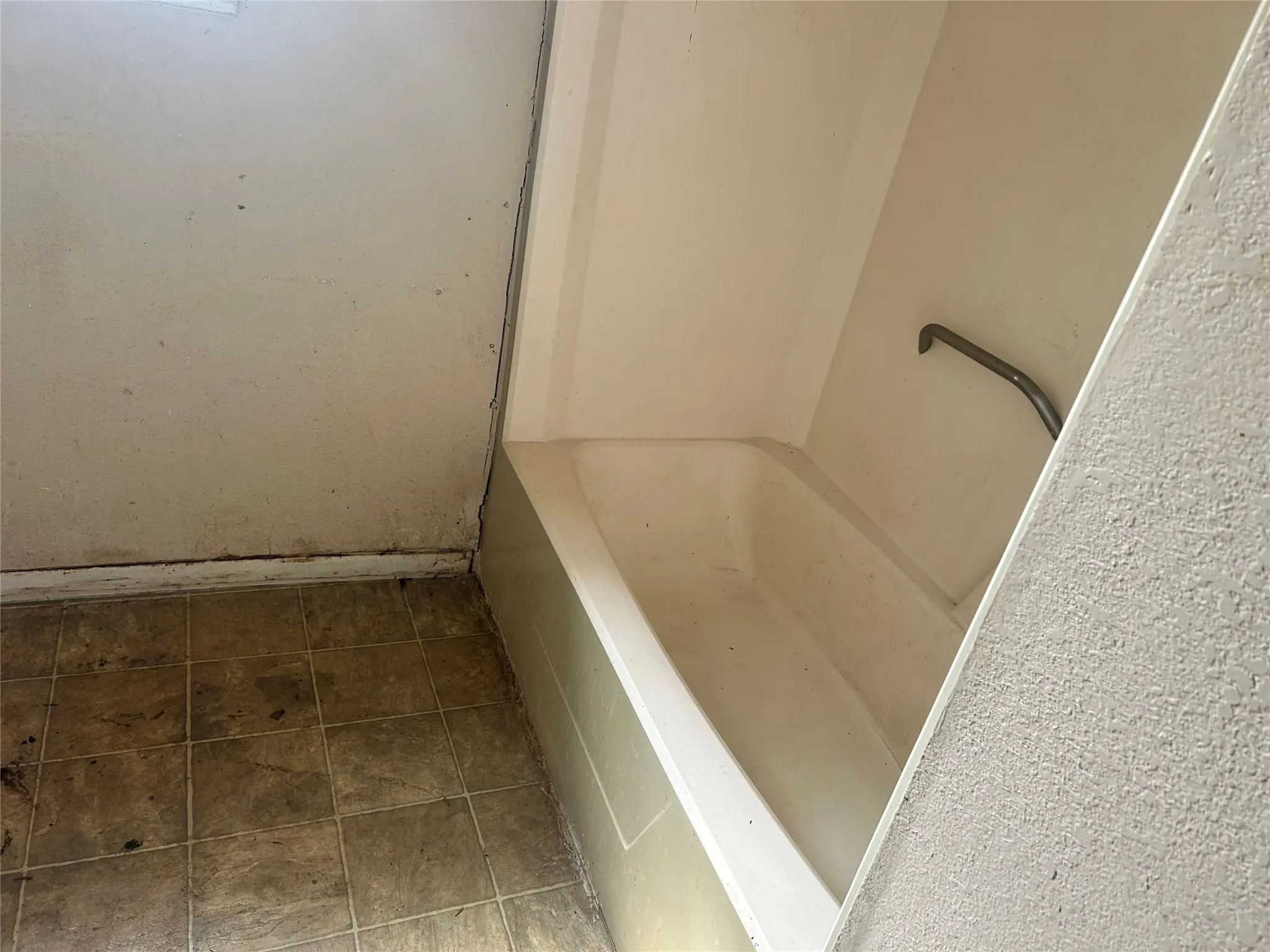 Single Family Residence For Sale in Brown County , 508 Parkway Drive, Brownwood, Texas 76801, 3 Bedroom, 1 Bathroom, Garage spaces, 1,446 Sqft, built in 0, mls#21392033, Real Estate Agent in Brownwood, Homes For Sale in Brown county, Homes For Sale in Brownwood, Realtor in Brownwood Texas, Real Estate Brokerage Independent Realty Texas, Luminita Cordes Realtor