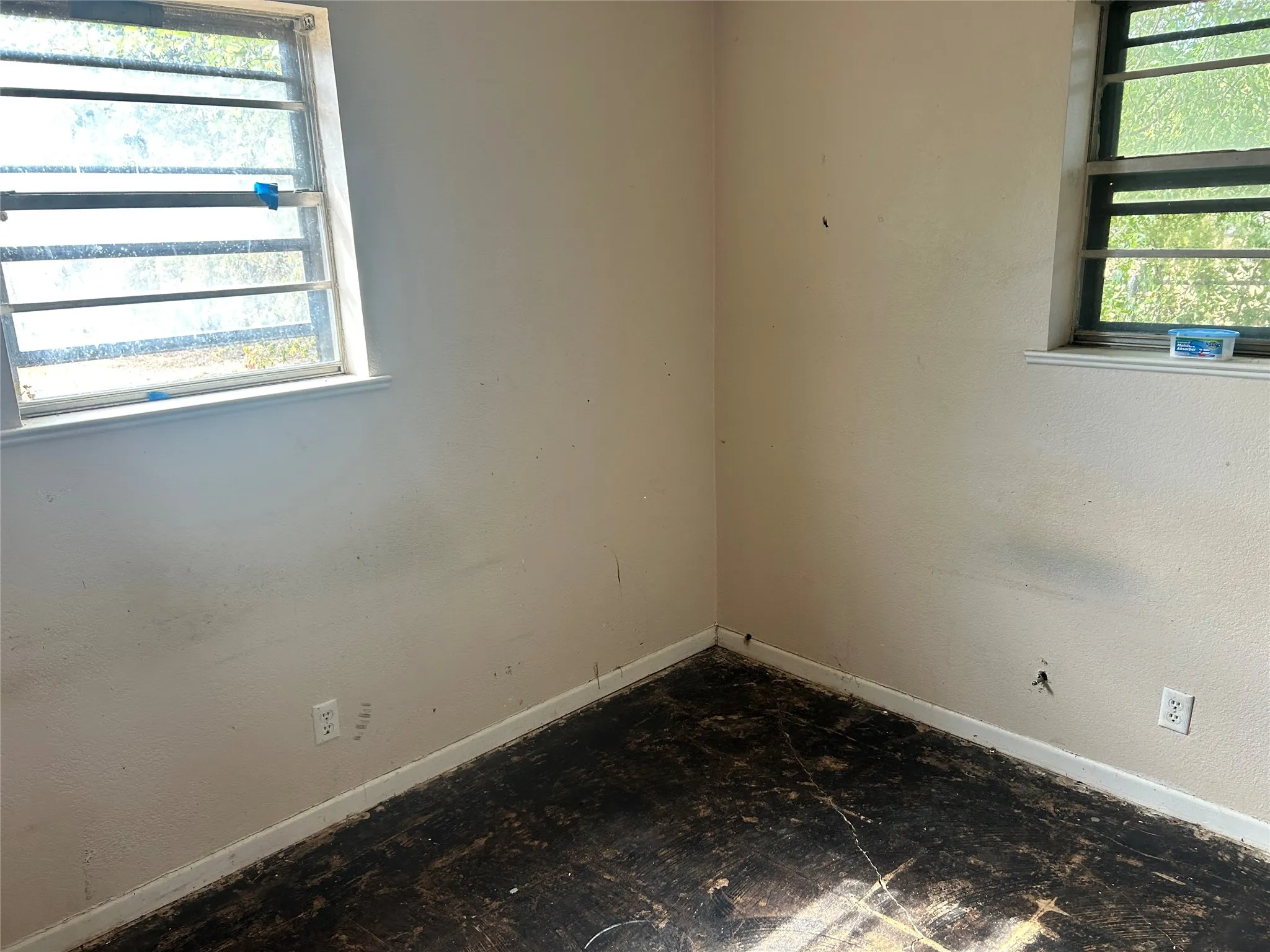 Single Family Residence For Sale in Brown County , 508 Parkway Drive, Brownwood, Texas 76801, 3 Bedroom, 1 Bathroom, Garage spaces, 1,446 Sqft, built in 0, mls#21392033, Real Estate Agent in Brownwood, Homes For Sale in Brown county, Homes For Sale in Brownwood, Realtor in Brownwood Texas, Real Estate Brokerage Independent Realty Texas, Luminita Cordes Realtor