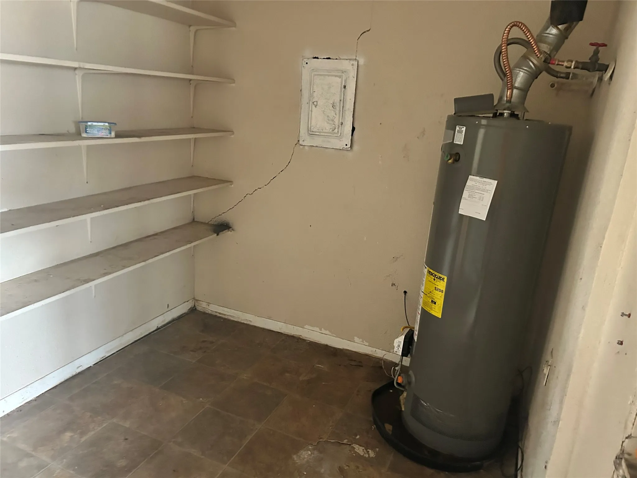 Single Family Residence For Sale in Brown County , 508 Parkway Drive, Brownwood, Texas 76801, 3 Bedroom, 1 Bathroom, Garage spaces, 1,446 Sqft, built in 0, mls#21392033, Real Estate Agent in Brownwood, Homes For Sale in Brown county, Homes For Sale in Brownwood, Realtor in Brownwood Texas, Real Estate Brokerage Independent Realty Texas, Luminita Cordes Realtor