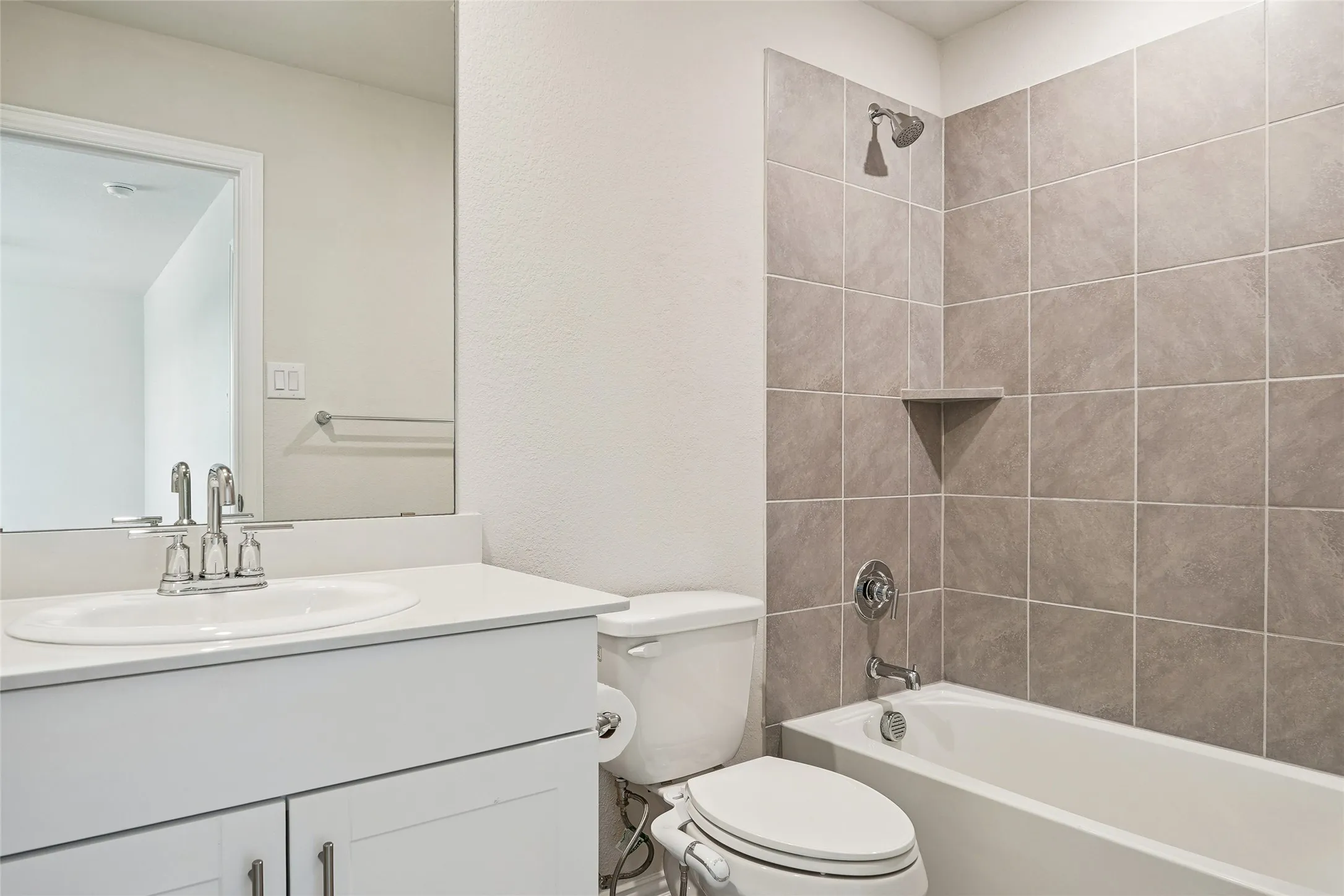 Single Family Residence For Sale in Denton County , 233 Luna Lane, Lake Dallas, Texas 75065, 4 Bedroom, 4 Bathroom, 2 Garage spaces, 3,114 Sqft, built in 2022, mls#21391517, Real Estate Agent in Lake Dallas, Homes For Sale in Denton county, Homes For Sale in Lake Dallas, Realtor in Lake Dallas Texas, Real Estate Brokerage Independent Realty Texas, Luminita Cordes Realtor