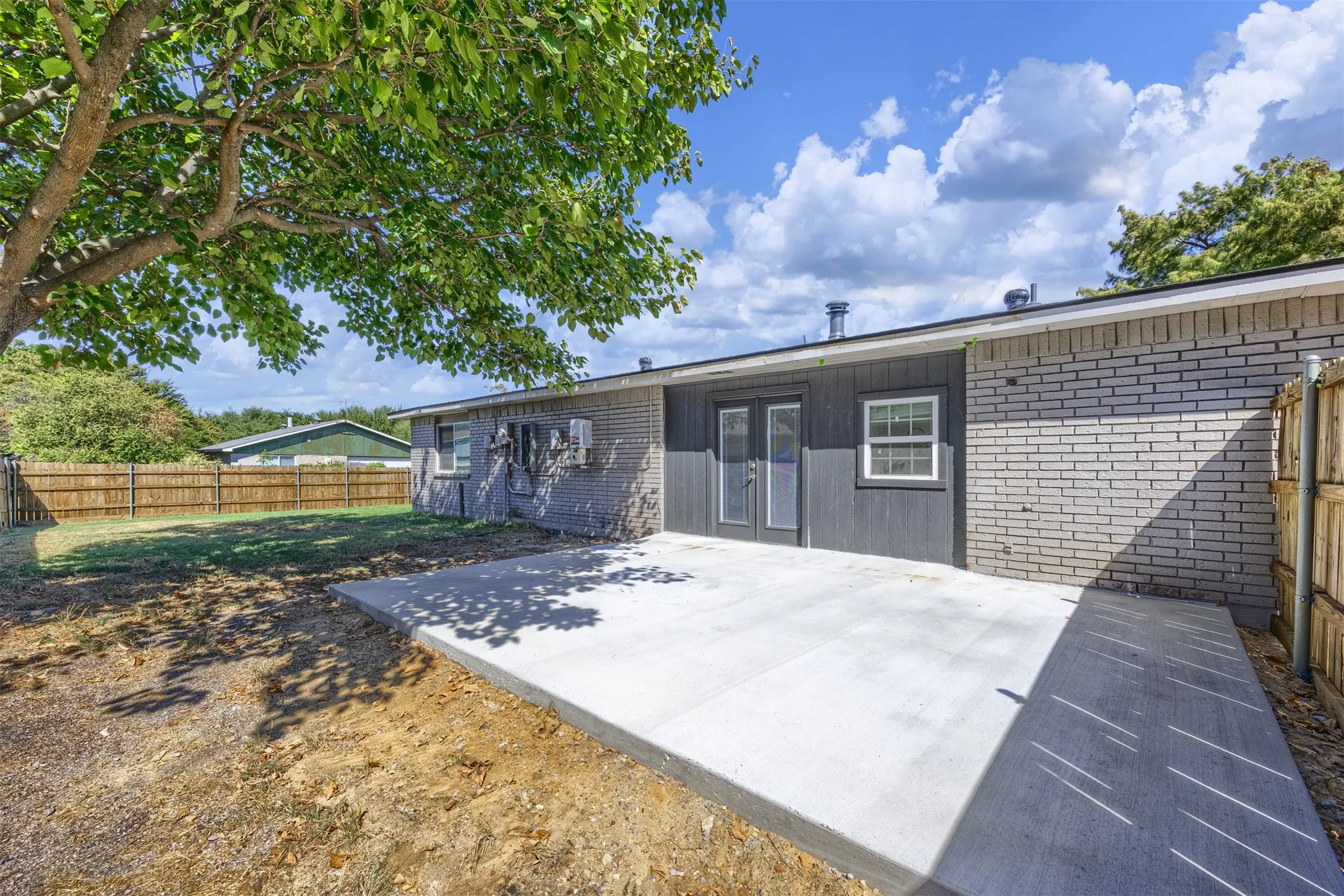 Single Family Residence For Rent in Collin County , 6513 Santa Fe Trail, Plano, Texas 75023, 3 Bedroom, 2 Bathroom, 2 Garage spaces, 1,577 Sqft, built in 1976, mls#21392486, Real Estate Agent in Plano, Homes For Rent in Collin county, Homes For Rent in Plano, Realtor in Plano Texas, Real Estate Brokerage Independent Realty Texas, Luminita Cordes Realtor