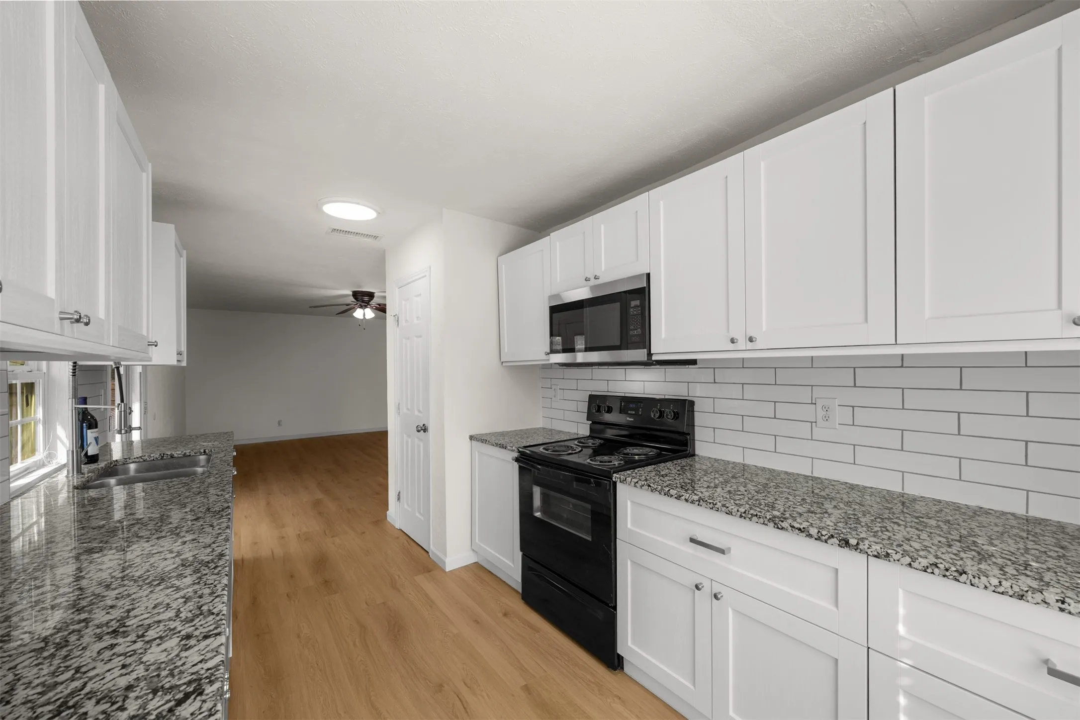 Single Family Residence For Rent in Collin County , 6513 Santa Fe Trail, Plano, Texas 75023, 3 Bedroom, 2 Bathroom, 2 Garage spaces, 1,577 Sqft, built in 1976, mls#21392486, Real Estate Agent in Plano, Homes For Rent in Collin county, Homes For Rent in Plano, Realtor in Plano Texas, Real Estate Brokerage Independent Realty Texas, Luminita Cordes Realtor