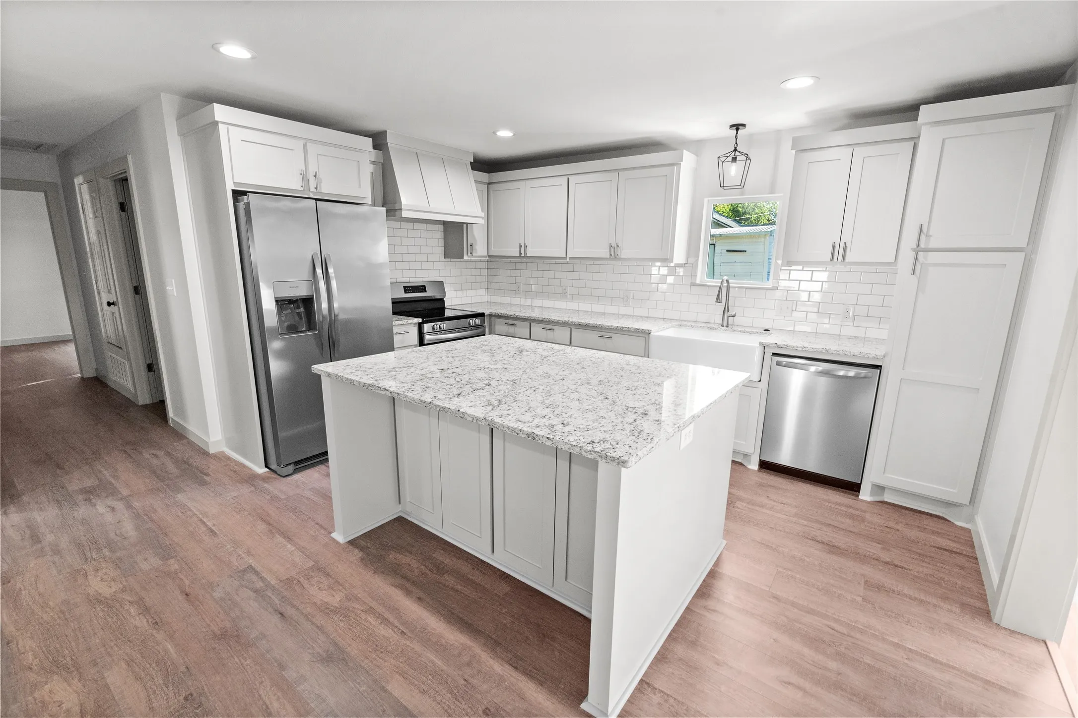 Single Family Residence For Sale in Hopkins County , 1047 Davis Street N, Sulphur Springs, Texas 75482, 3 Bedroom, 2 Bathroom, Garage spaces, 1,428 Sqft, built in 1950, mls#21391955, Real Estate Agent in Sulphur Springs, Homes For Sale in Hopkins county, Homes For Sale in Sulphur Springs, Realtor in Sulphur Springs Texas, Real Estate Brokerage Independent Realty Texas, Luminita Cordes Realtor